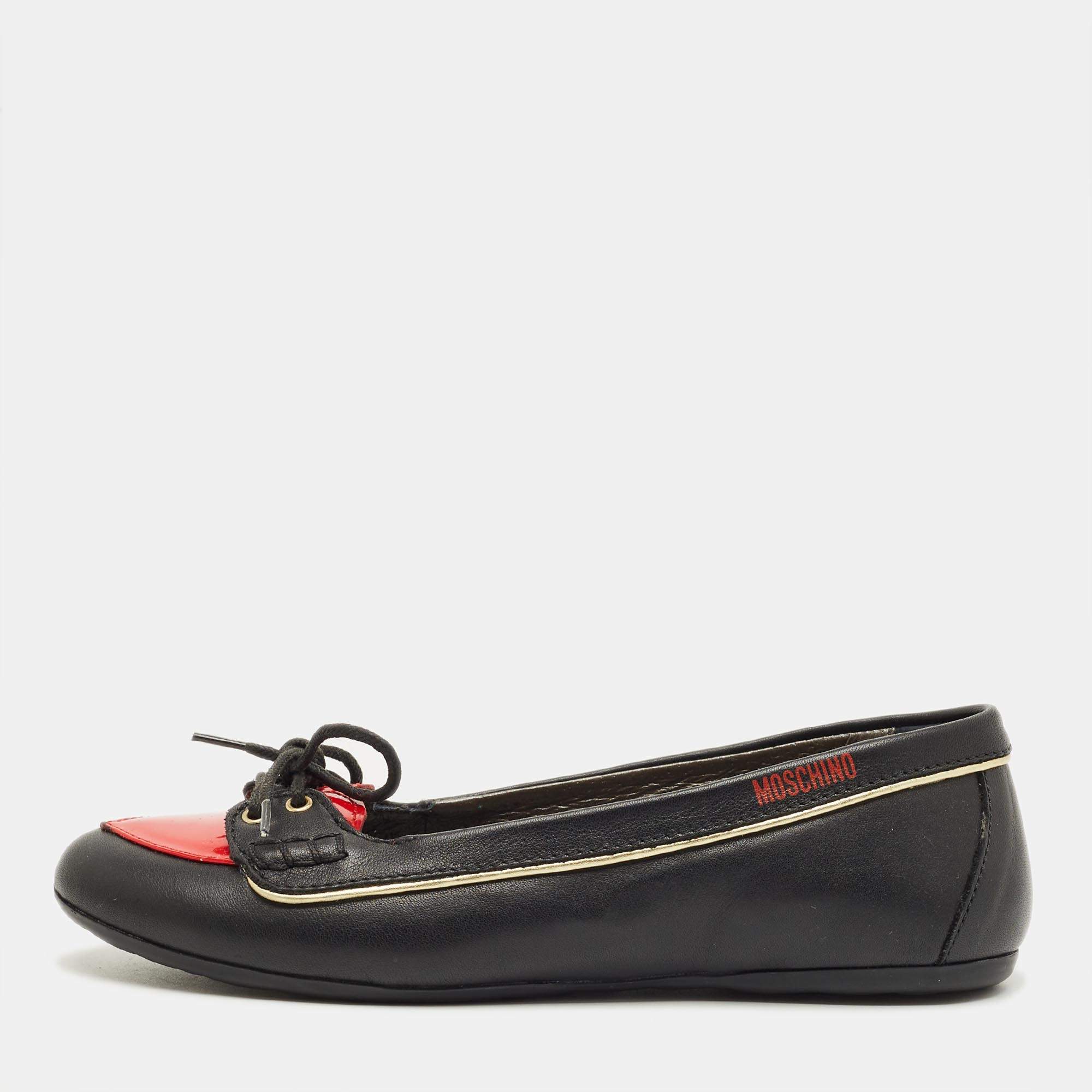 Pre Owned Moschino Red/Black Patent and Leather Heart Ballet Flats Size 33
