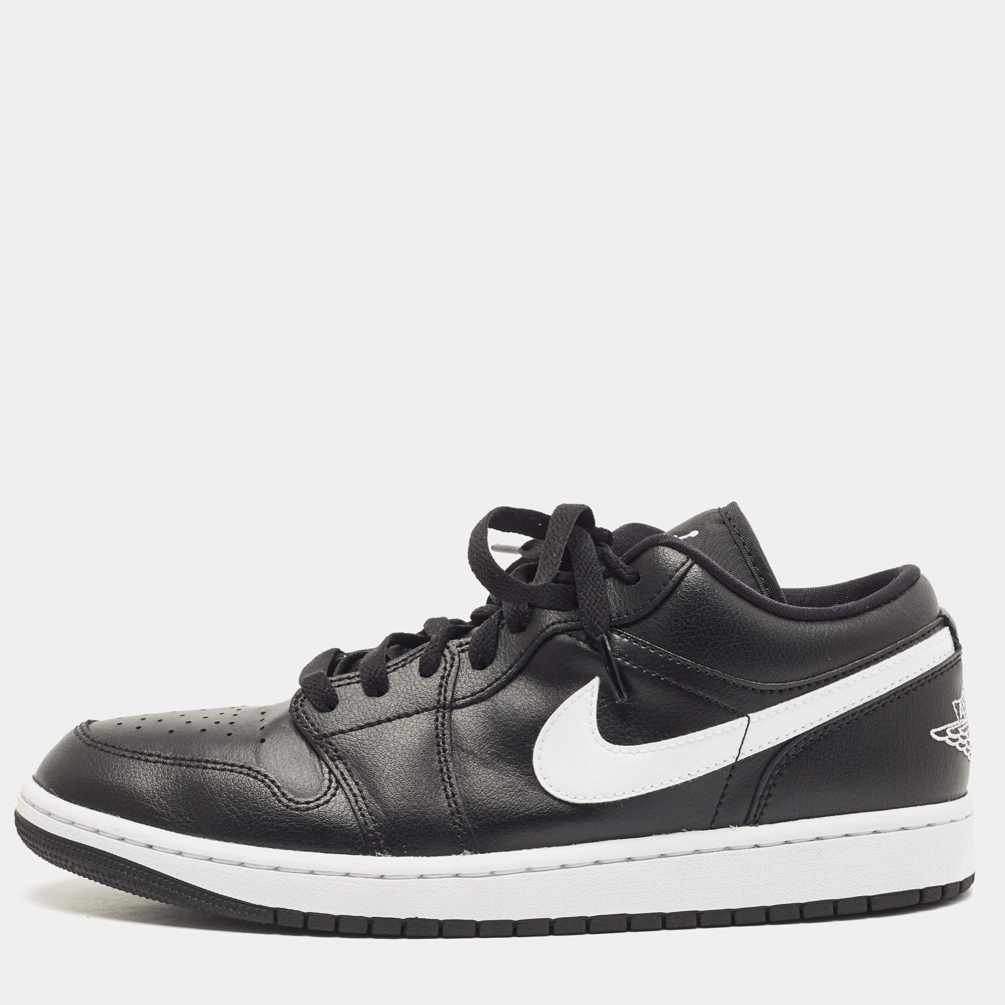 Air Jordans Black Leather Air Jordan 1 Low Top Sneakers Size 43