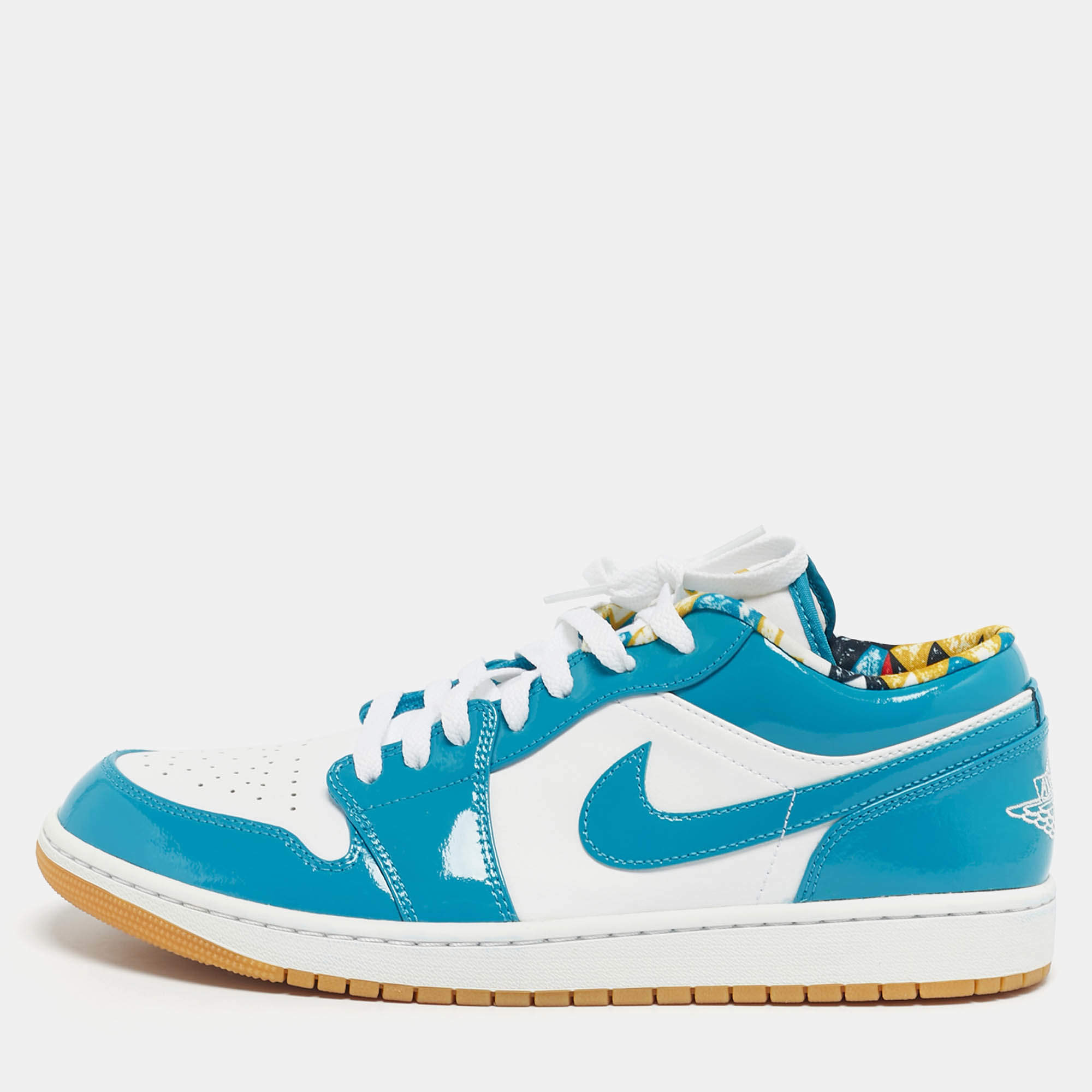 Pre Owned حذاء رياضي نايك اير جوردن جوردن 1 ريترو جلد أزرق/أبيض بعنق منخفض مقاس 44