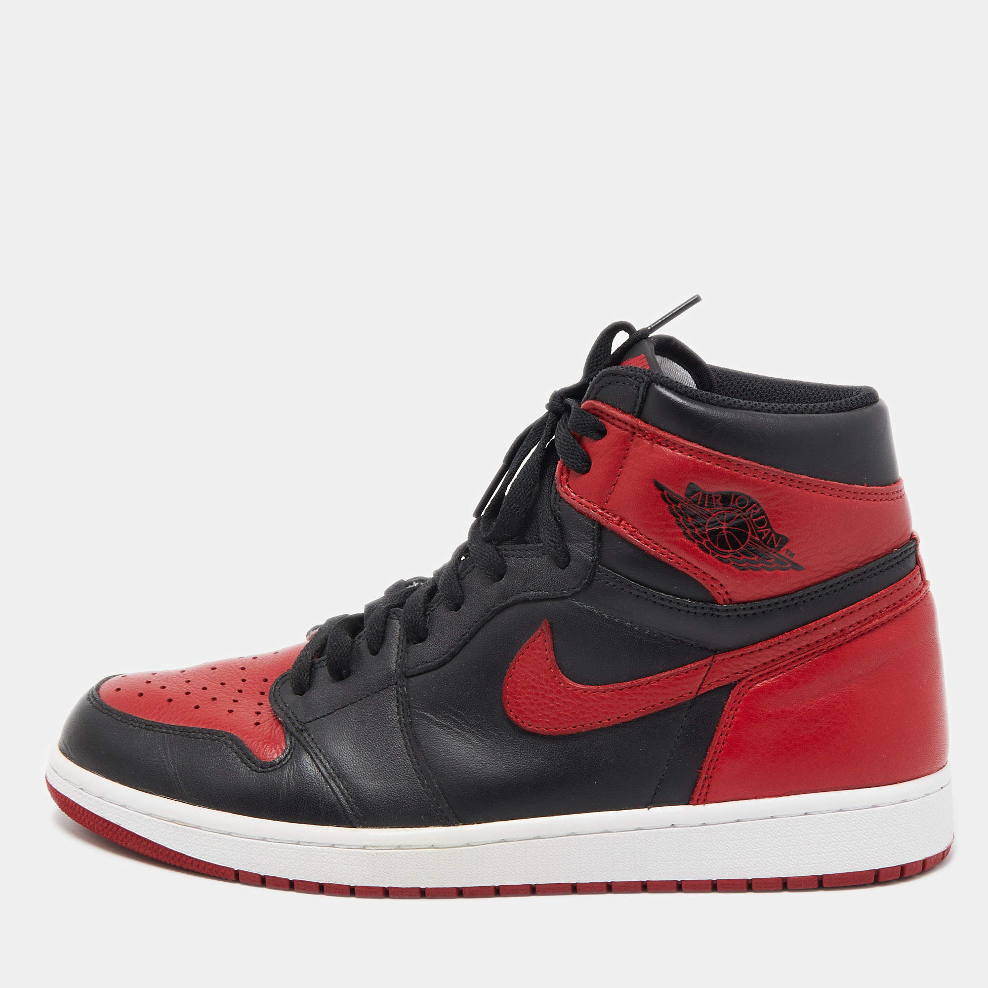 Pre Owned Air Jordans Black/Red Leather Air Jordan 1 Retro High Top Sneakers Size 47