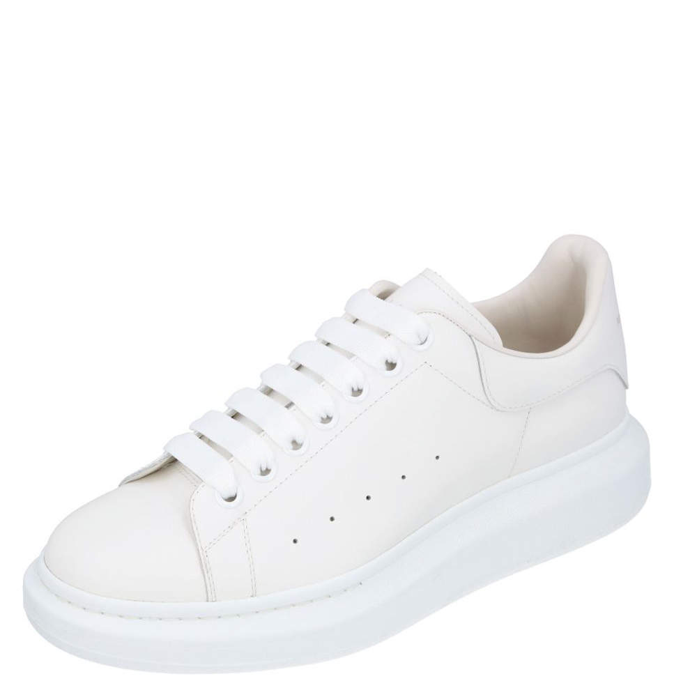 مملوكة مسبقًا Alexander McQueen White Leather Oversized Sneakers Size EU 45