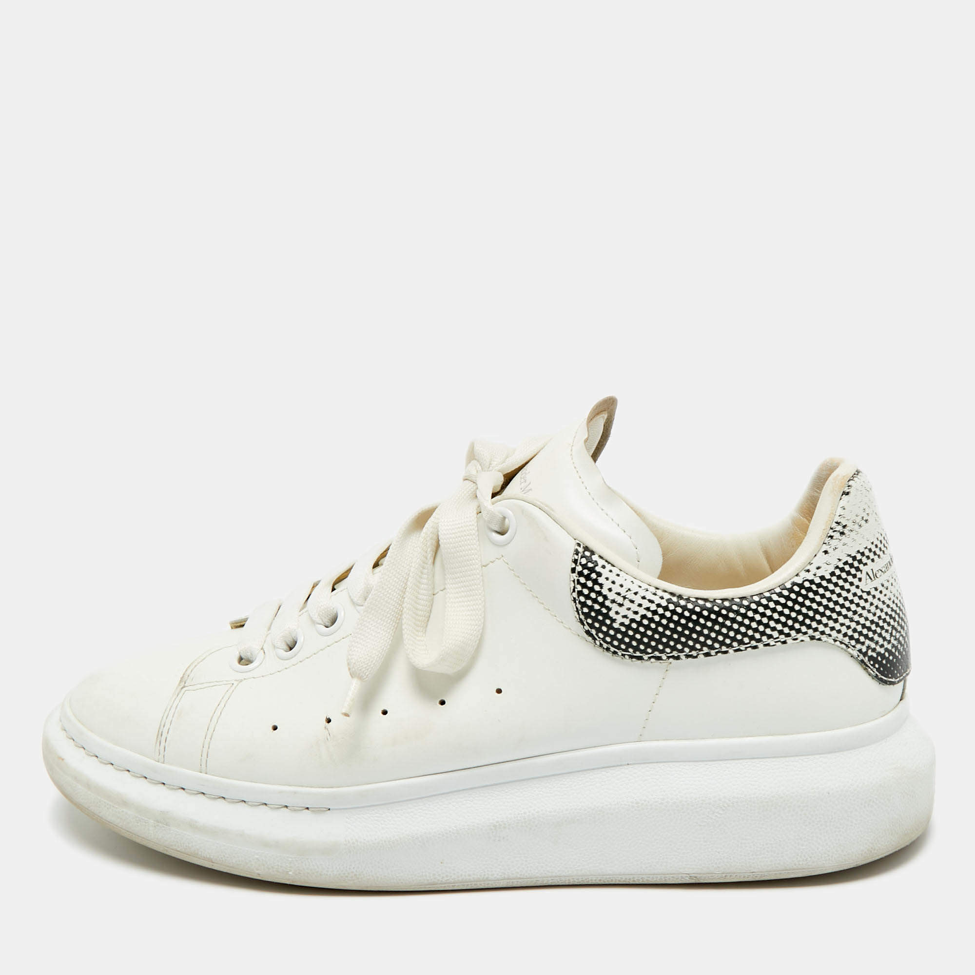 Pre Owned Alexander McQueen White/Black Leather Oversized Lace Up Sneakers Size 42