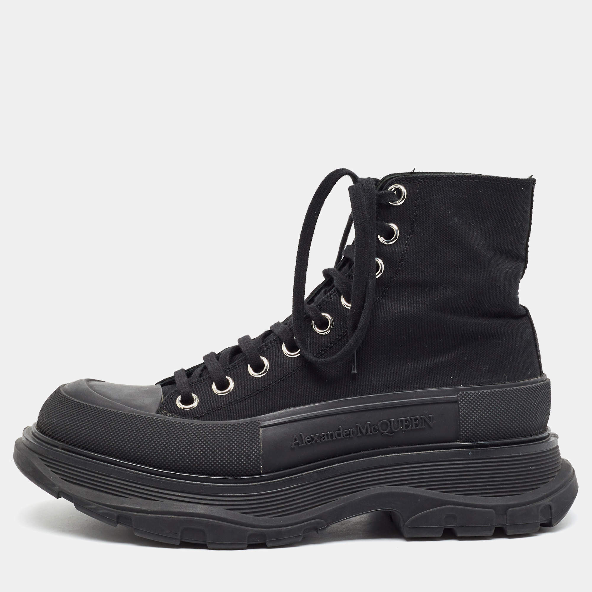 Pre Owned Alexander McQueen Tread Slick Size 39 Black Canvas and Rubber High Top Sneakers