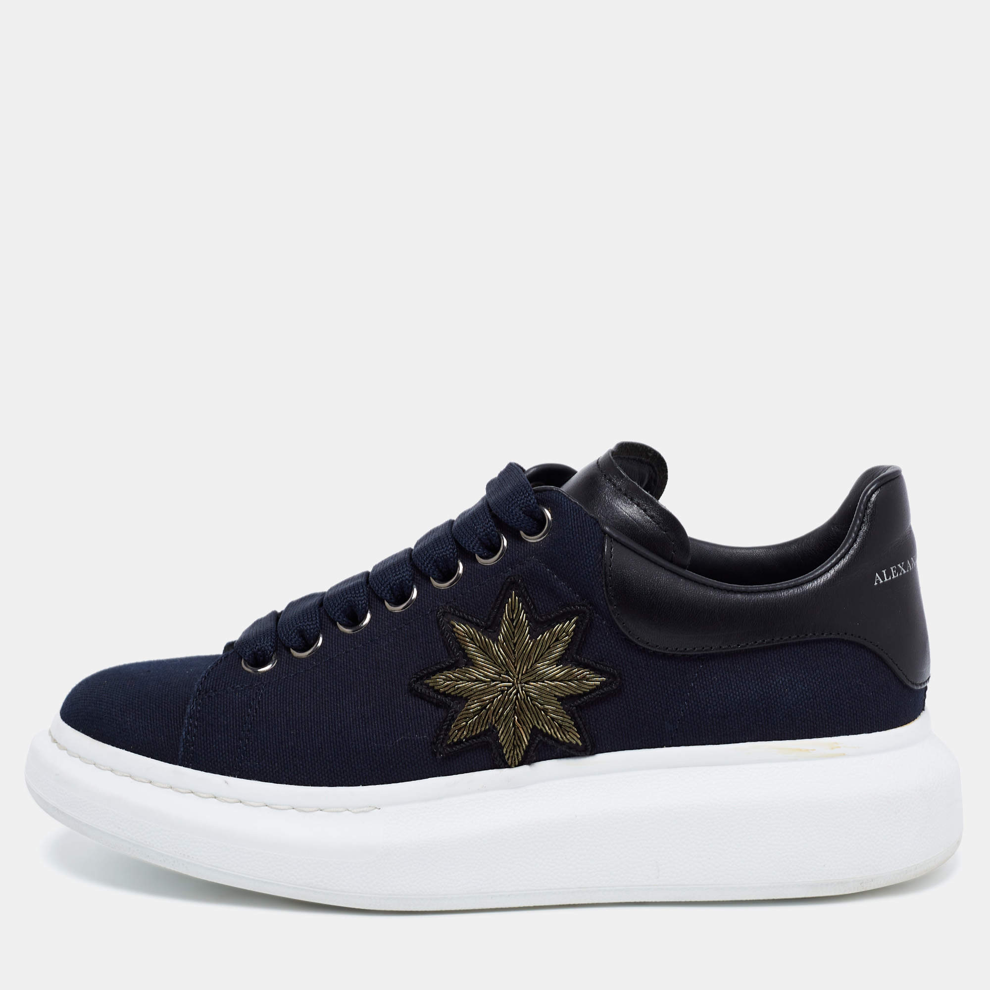 مملوكة مسبقًا Alexander McQueen Navy Blue/Black Canvas and Leather Embroidered Oversized Sneakers Size 40