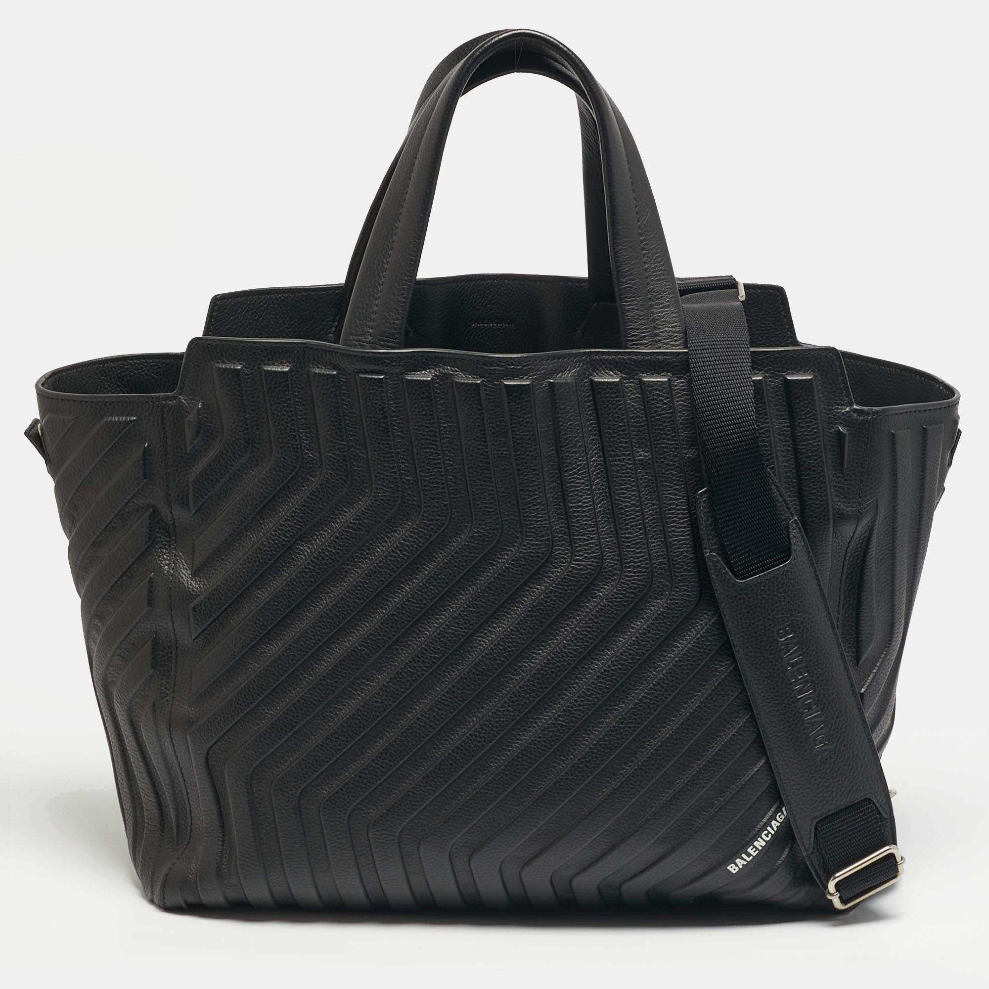 Pre Owned Balenciaga Car East West M Black Embossed Leather Tote