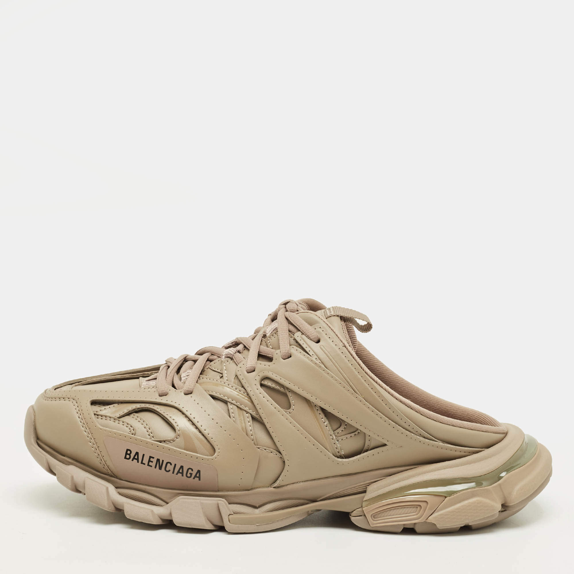 Pre Owned حذاء رياضي بالنسياغا تراك جلد صناعي بيج مقاس 42