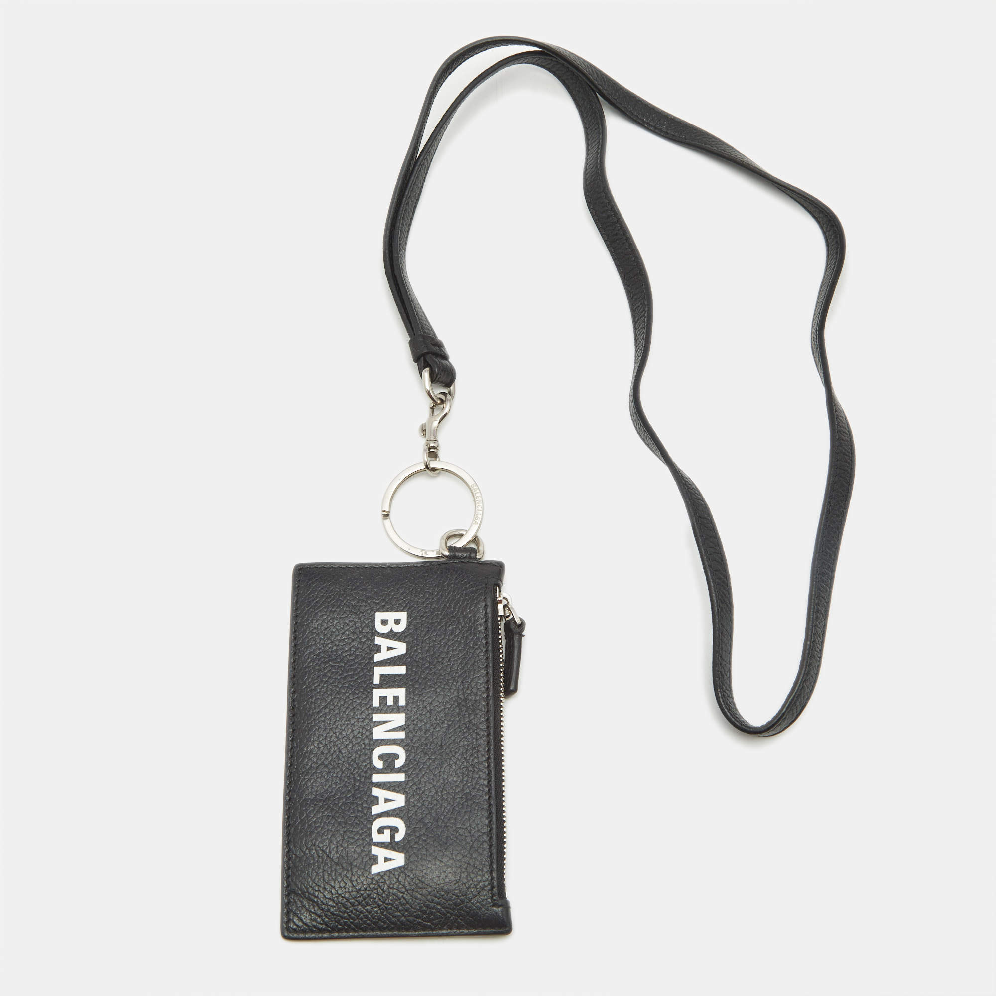 مملوكة مسبقًا بطاقة نقود على سلسلة مفاتيح بالنسياقا جلد أسود