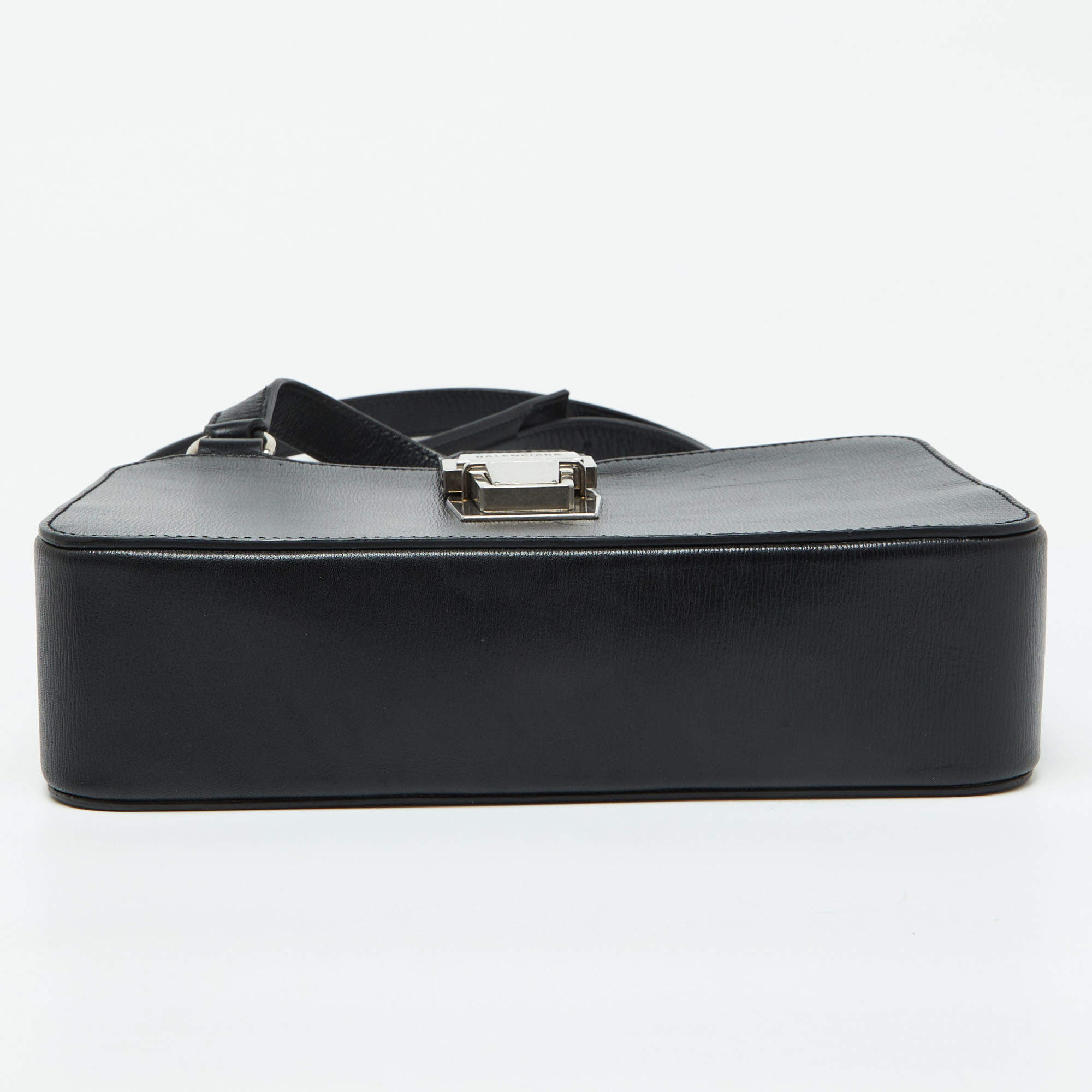 Balenciaga Black Leather Tuck-lock Shoulder Bag Balenciaga | TLC