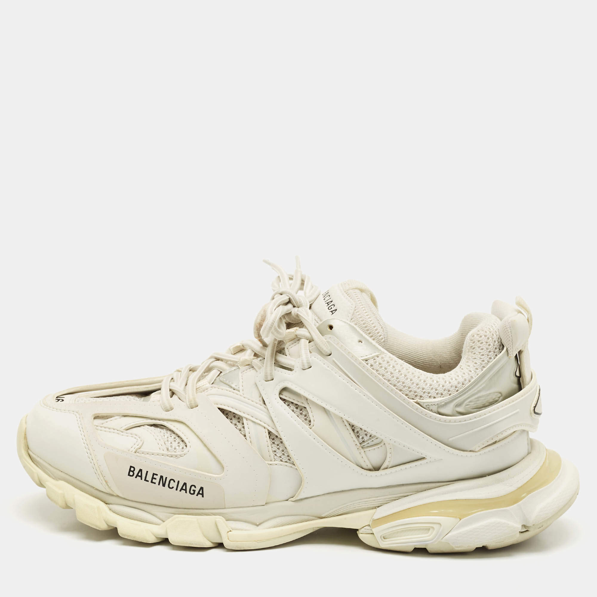 مملوكة مسبقًا Balenciaga White Faux Leather and Mesh Track Sneakers Size 46