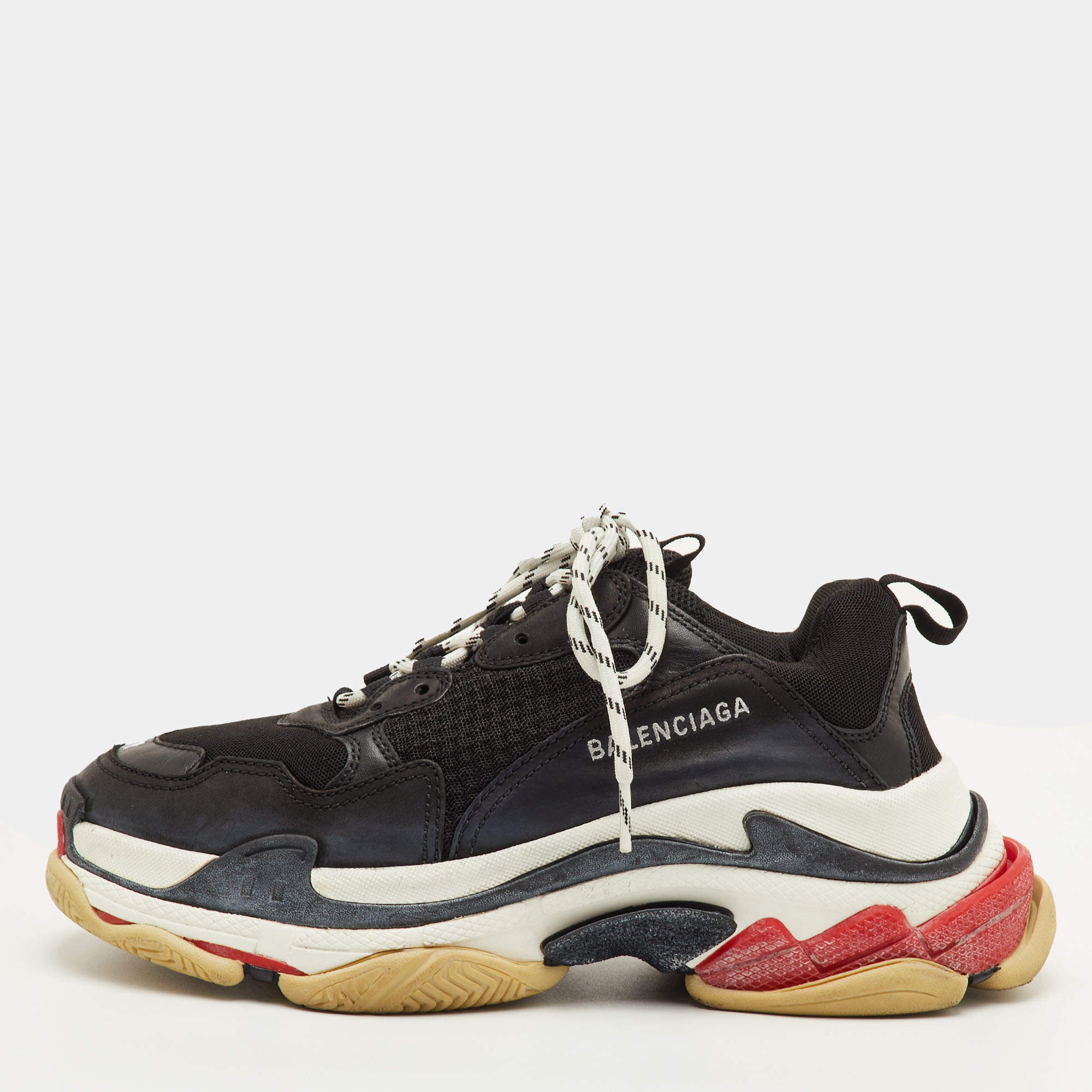 مملوكة مسبقًا Balenciaga Triple S Size 41 Black Faux Leather and Mesh Lace Up Sneakers