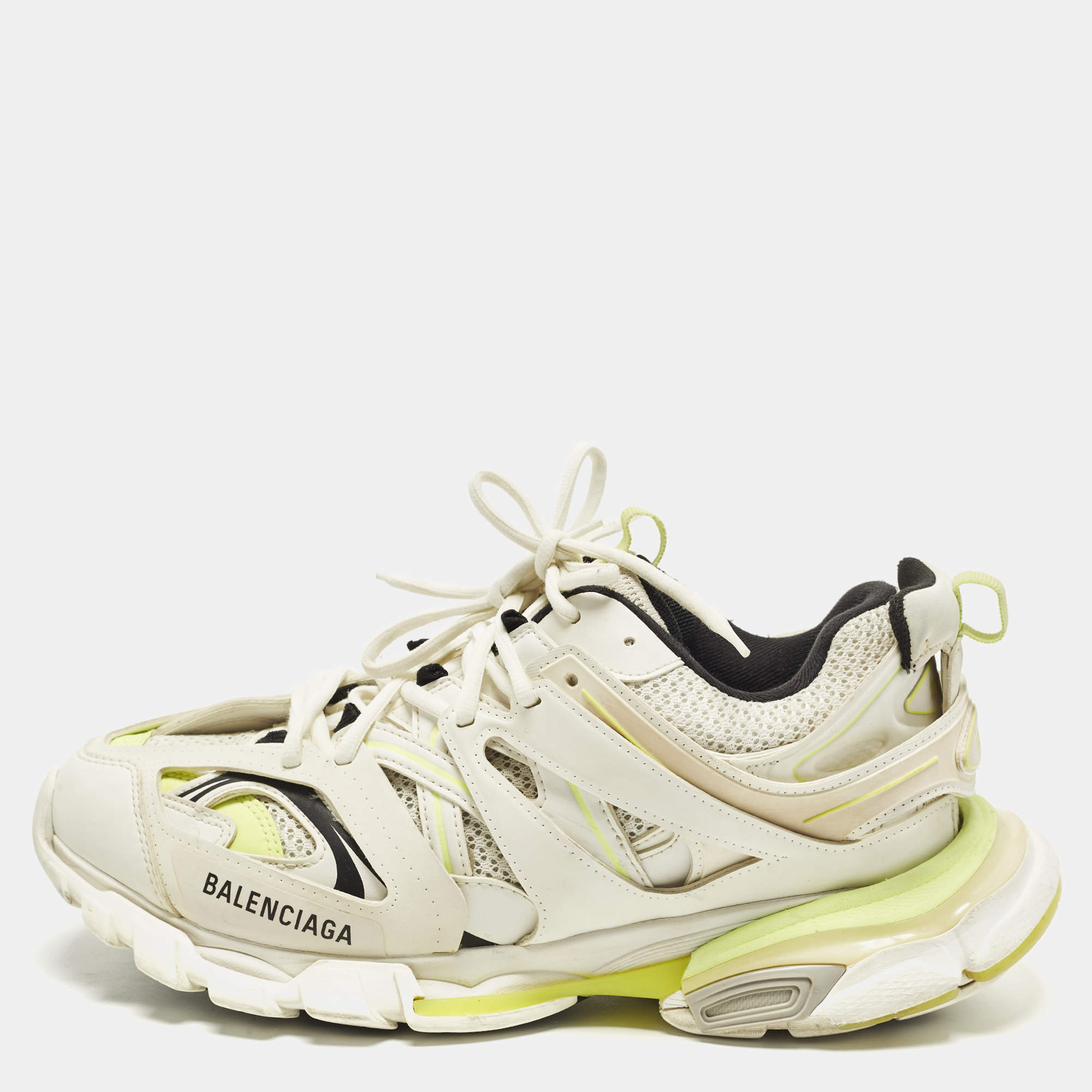 Pre Owned حذاء رياضي بالنسياغا تراك منخفض من أعلى جلد صناعي وشبك أبيض/ برتقالي مقاس 40