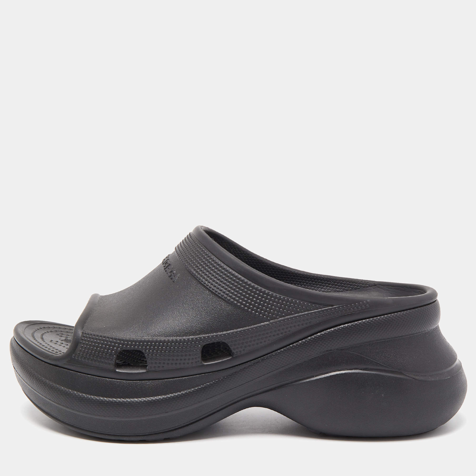 Pre Owned Balenciaga Black Rubber Slide Flats Size 42