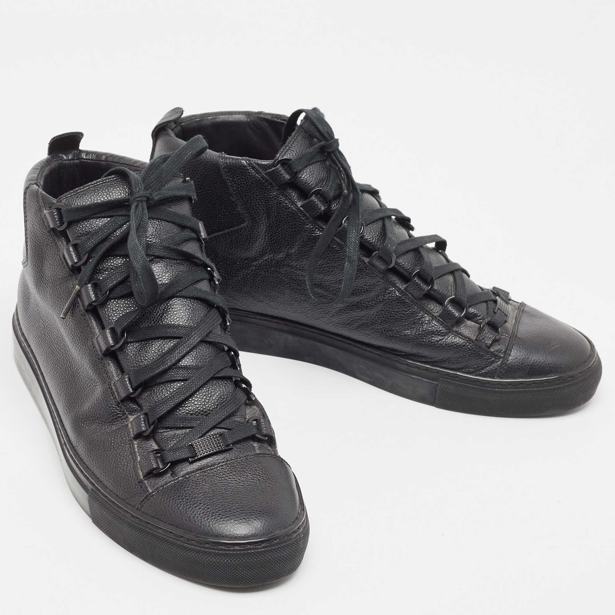 All black balenciaga arena hotsell