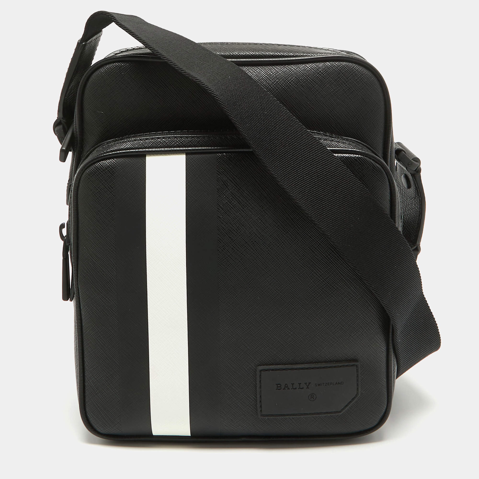 مملوكة مسبقًا Bally Black Leather Serbet Messenger Bag 