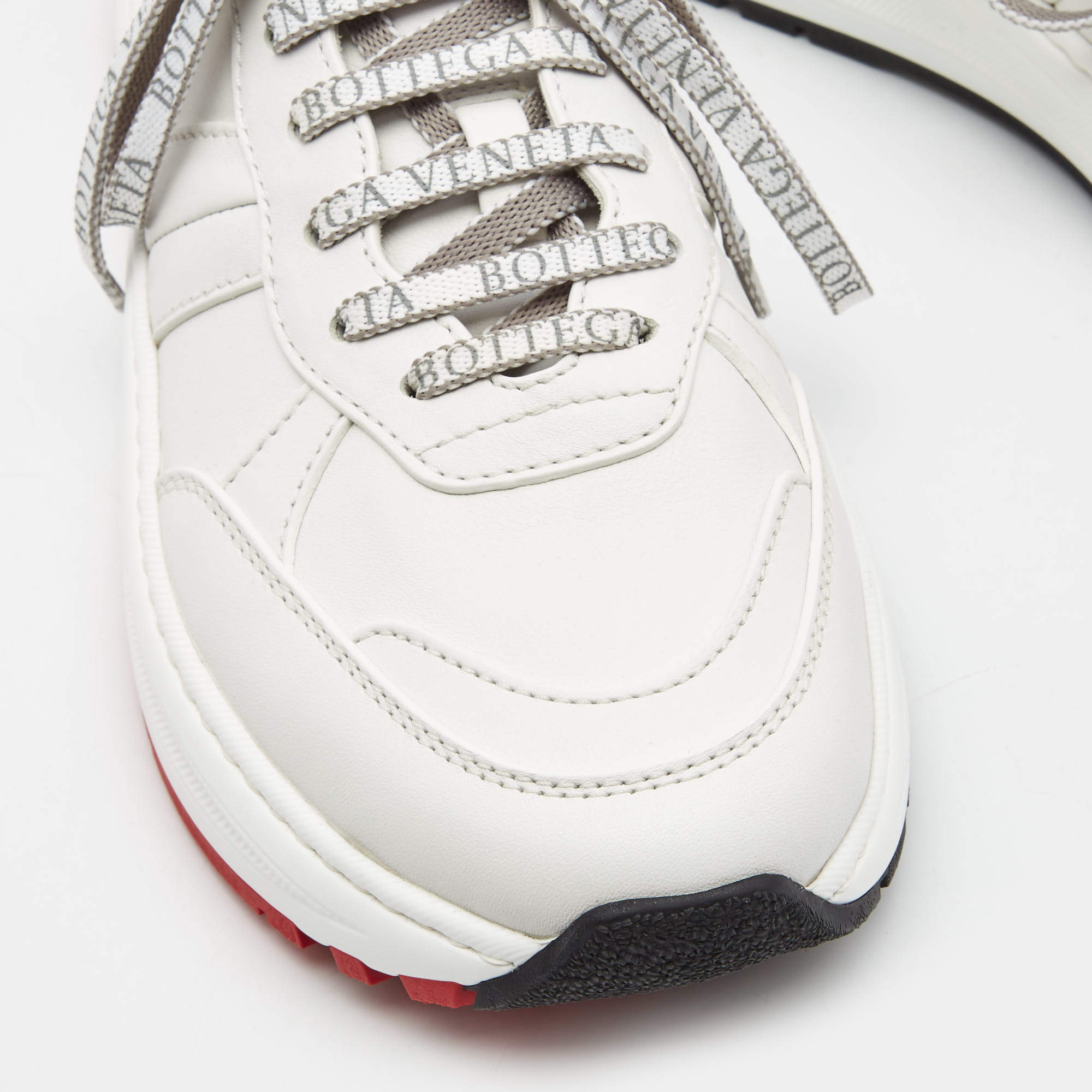 Bottega Veneta Men's Low-top Contrast Lace Speedster Sneakers, Brand Size  40 (US Size 7) 578305 VIFH0 1014 - Bottega Veneta Shoes, Speedster -  Jomashop