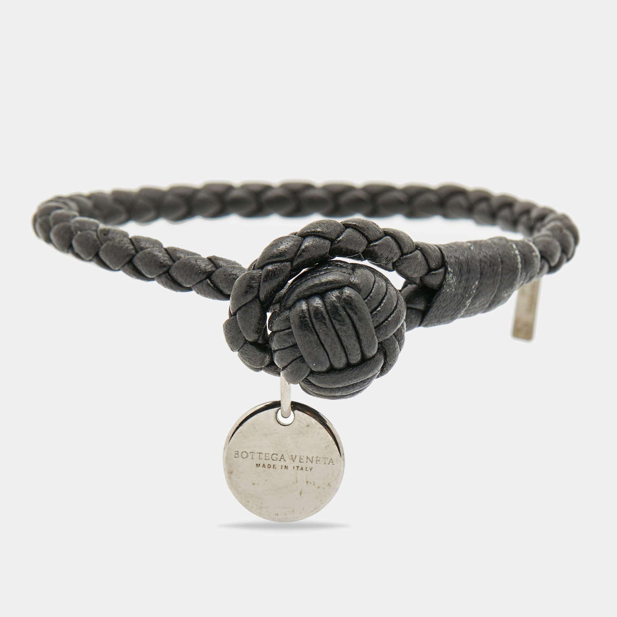 مملوكة مسبقًا Bottega Veneta Intrecciato Black Leather Silver Tone Knot Bracelet 