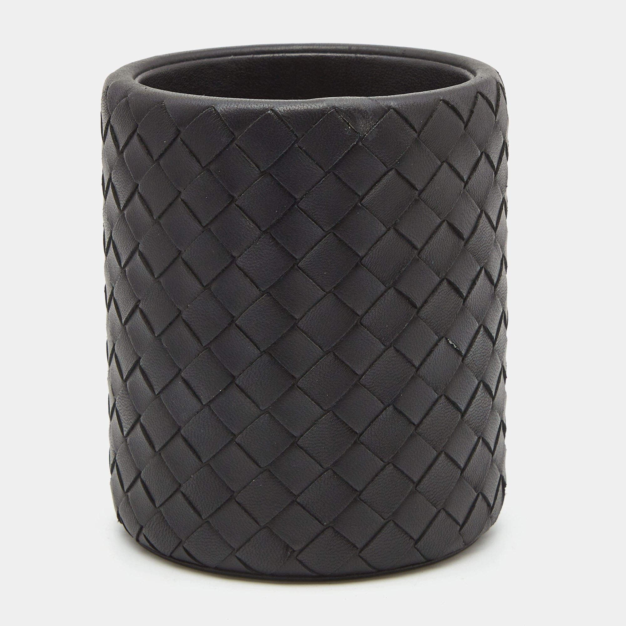 Pre Owned Bottega Veneta Black Intrecciato Leather Pen Holder 