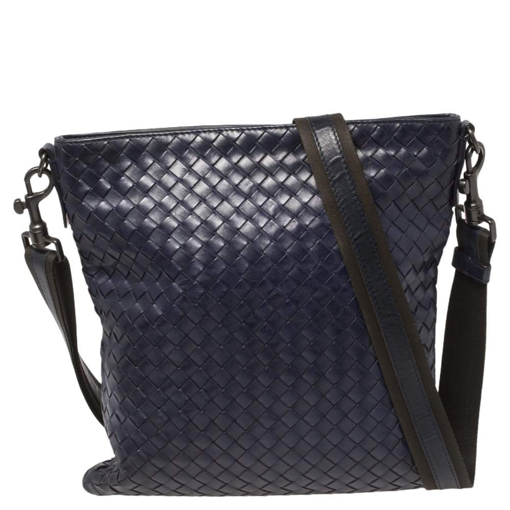 Pre Owned Bottega Veneta Blue Intrecciato Leather Messenger Bag