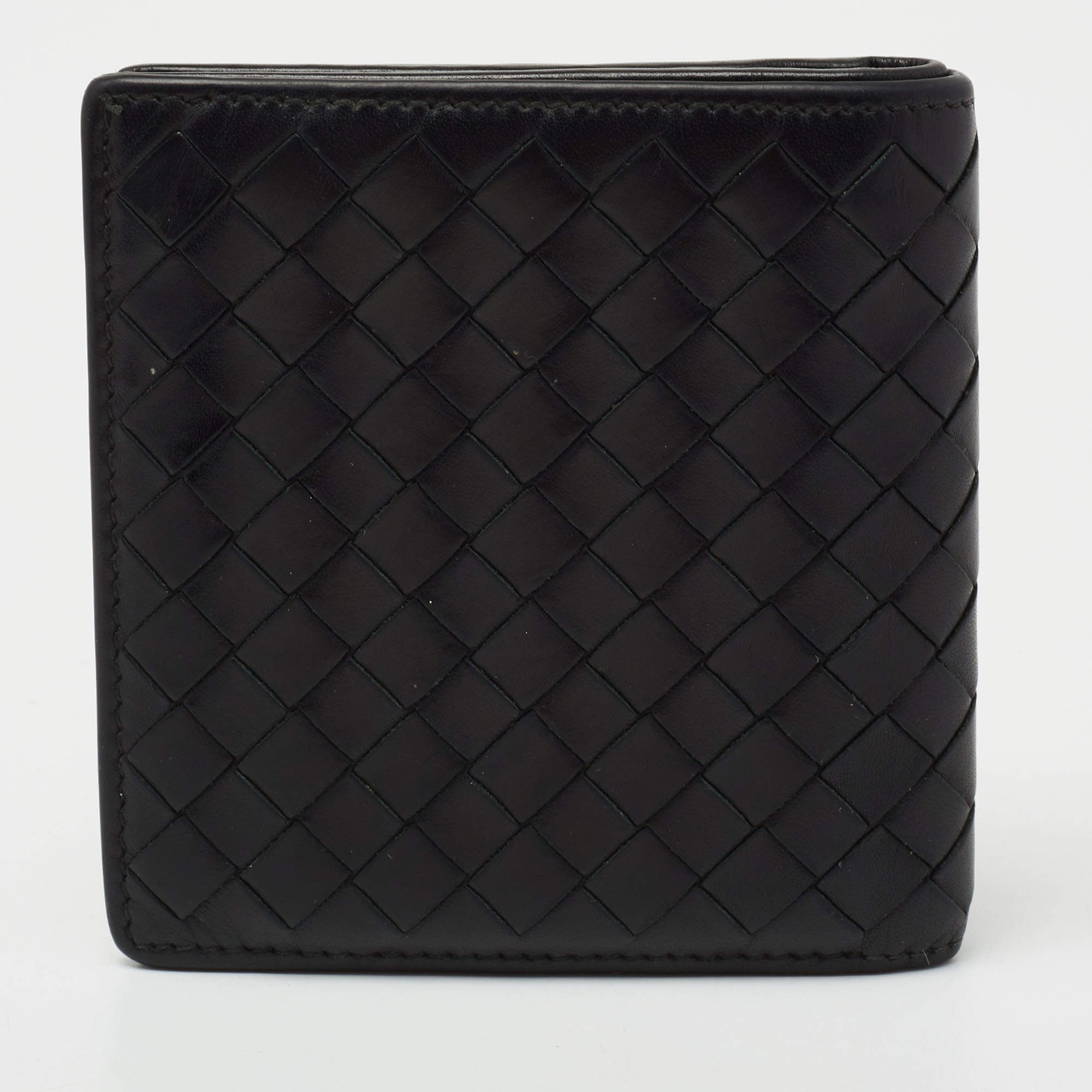 Pre Owned Bottega Veneta Black Intreciatto Leather Bifold Compact Wallet