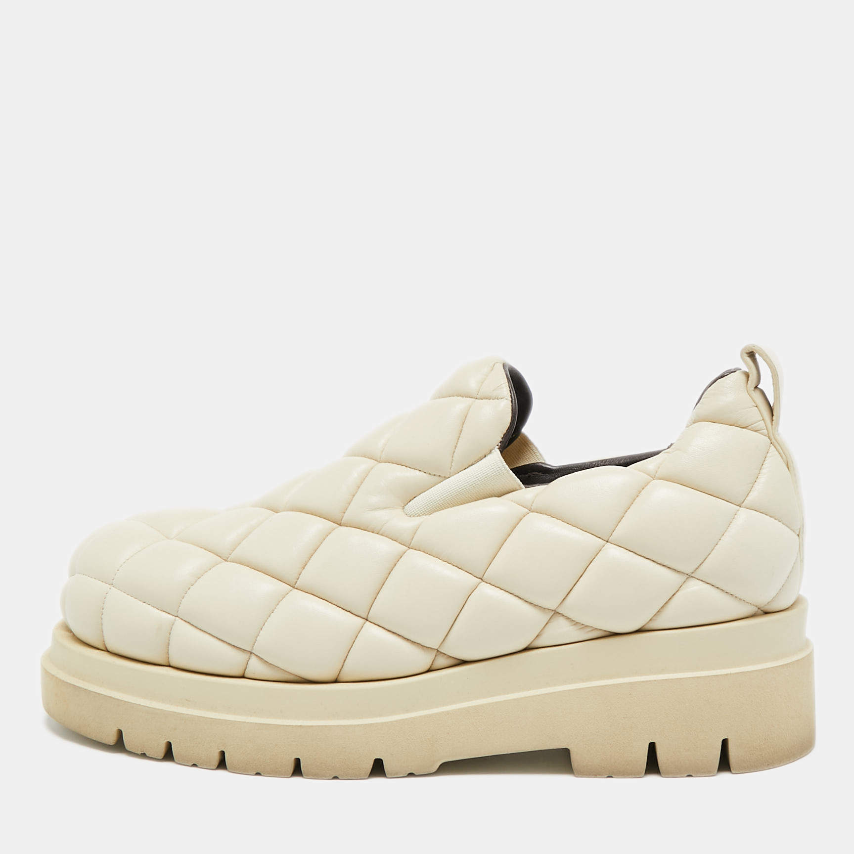 Pre Owned Bottega Veneta Cream Quilted Leather Slip On Loafers Size 41