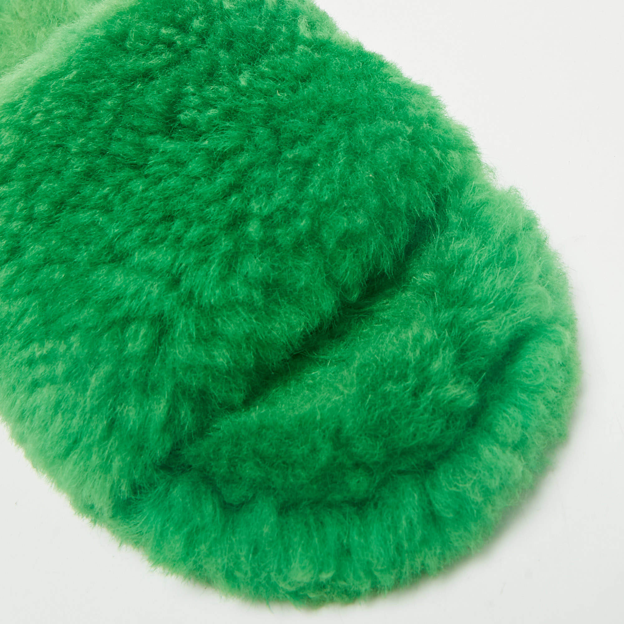 Bottega Veneta Green Shearling Fur Resort Teddy Slides Size