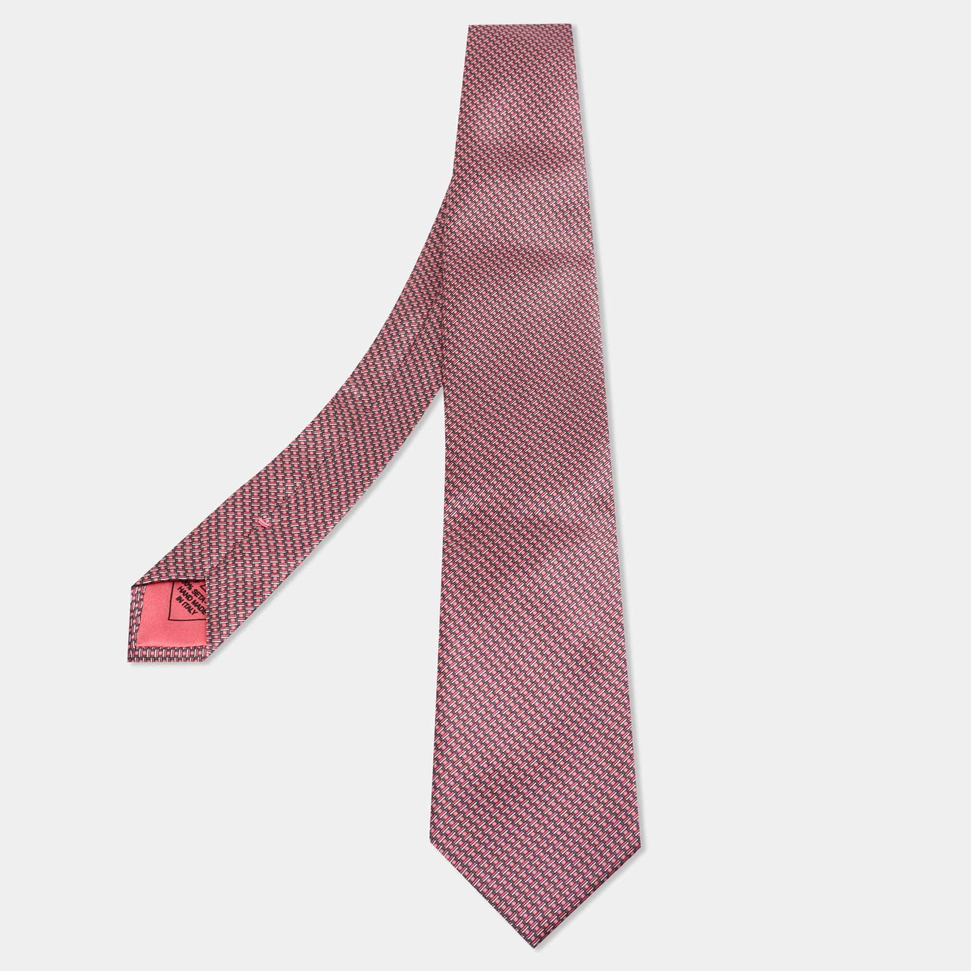 مملوكة مسبقًا Brioni Pink Printed Silk Classic Tie