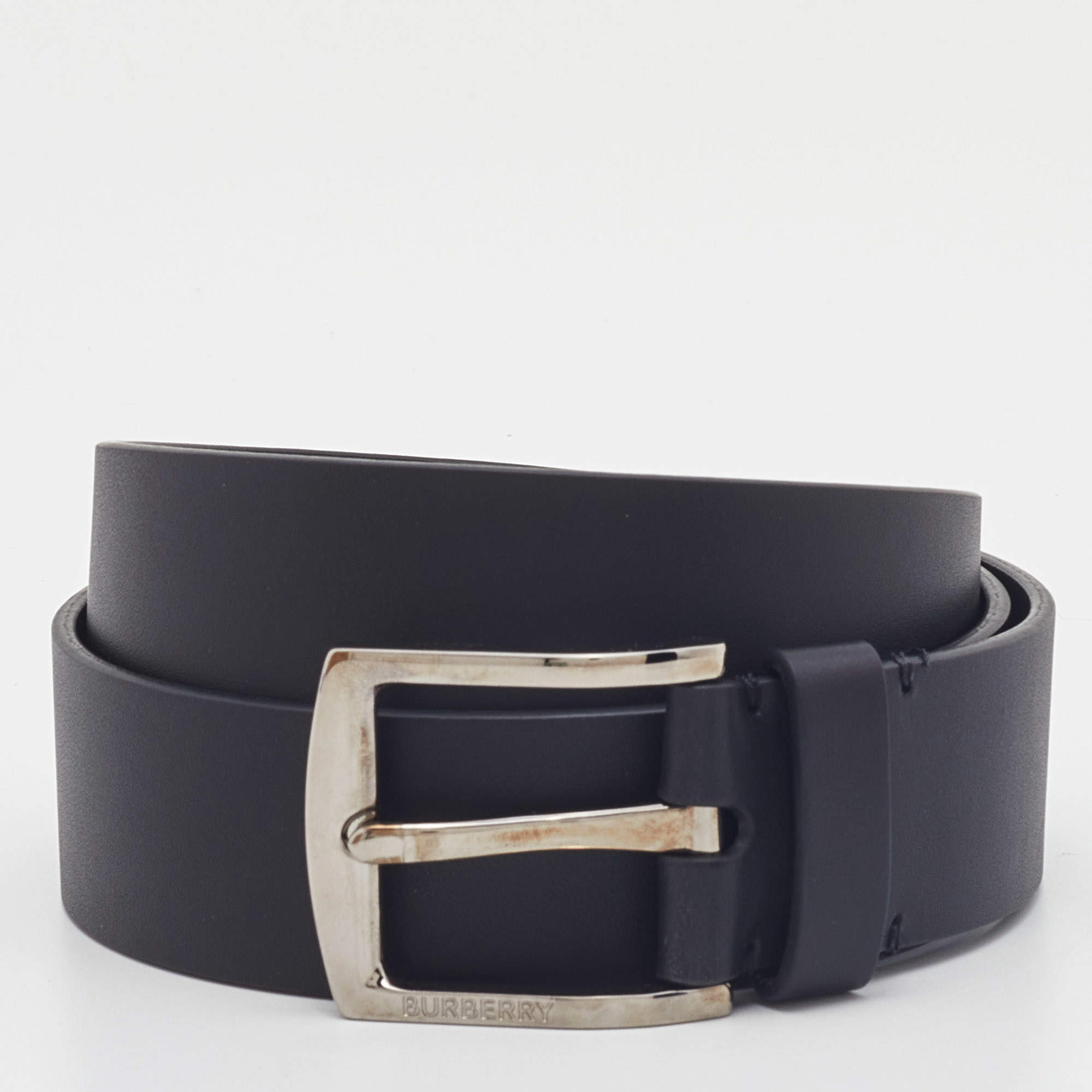 Pre Owned Burberry Black Leather Louis Buckle Belt 95CM
