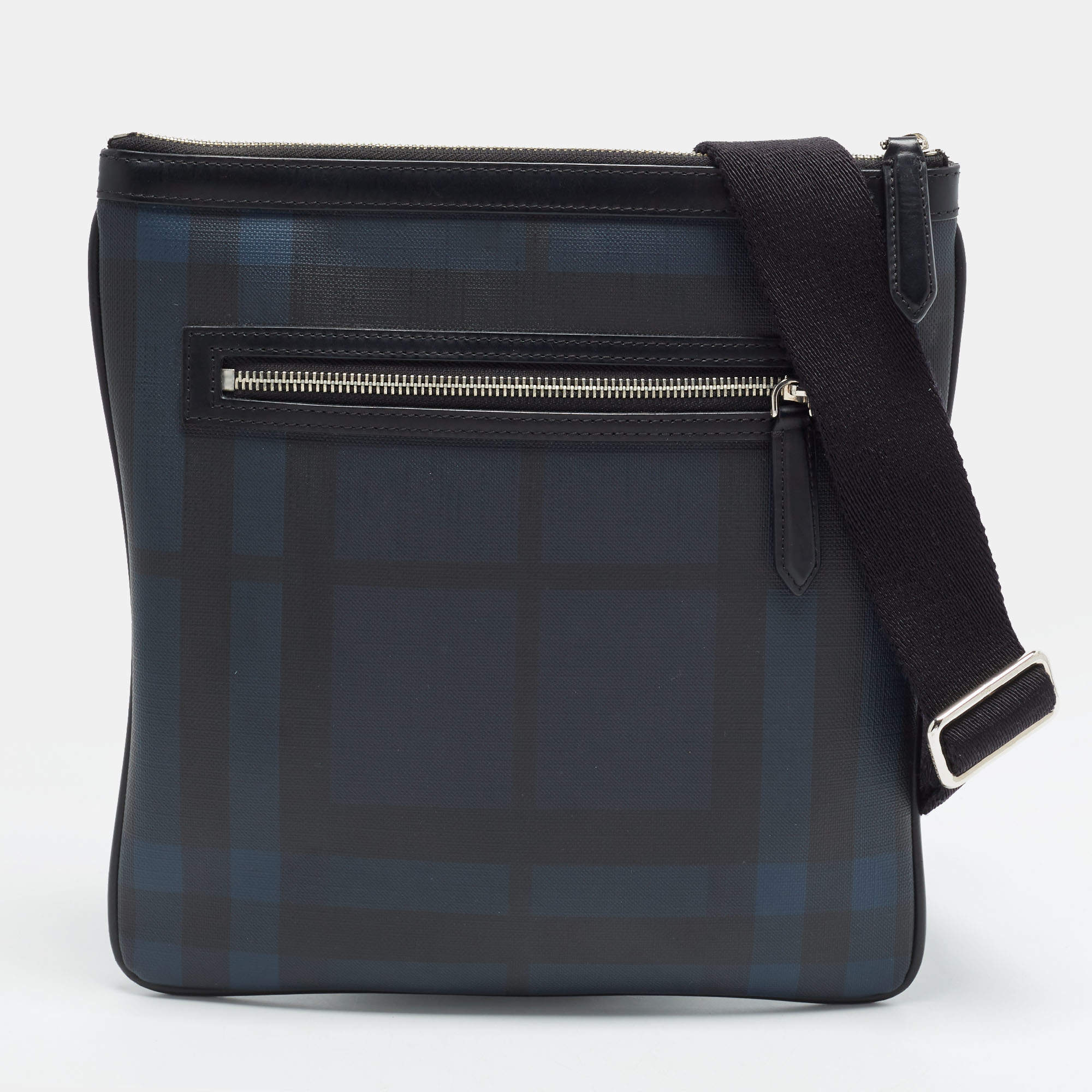 Pre Owned Burberry Beckley Slim Navy Blue/Black London Check Coated Canvas Messenger Bag
