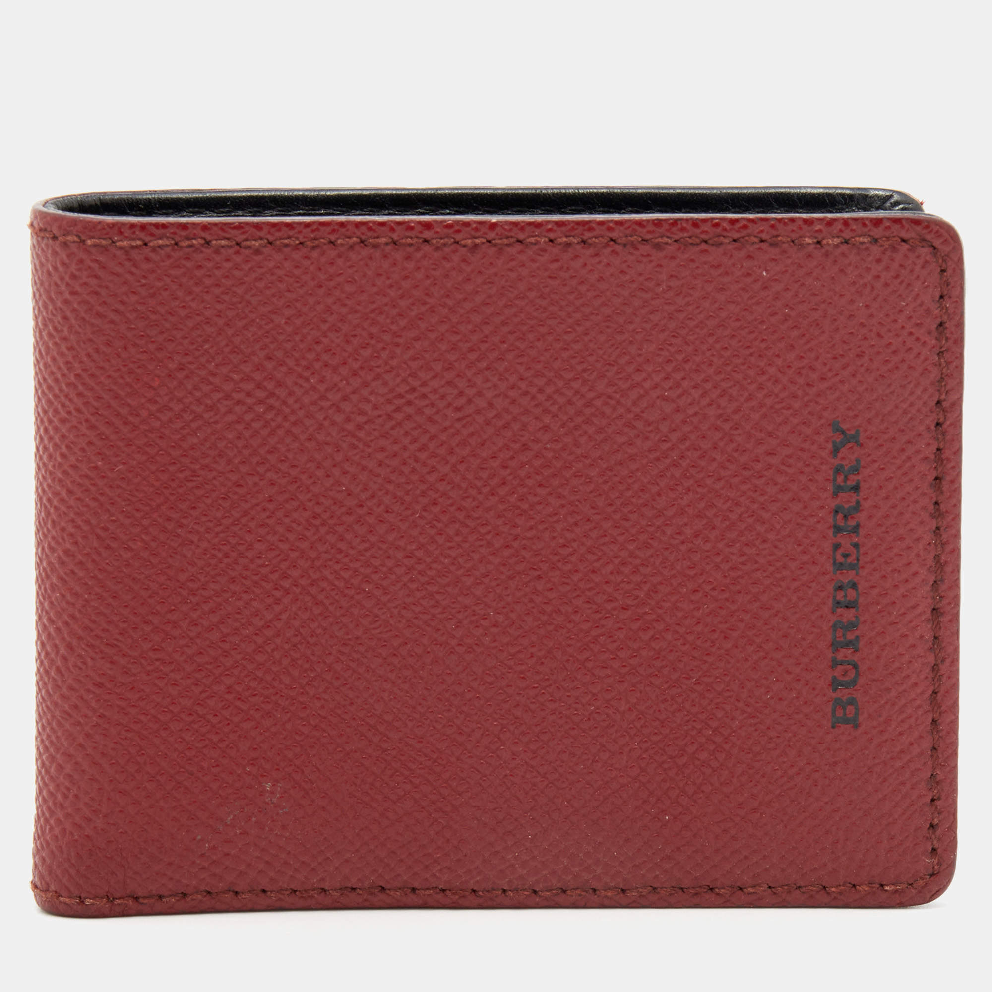 Pre Owned Burberry Burgundy Leather International Bifold Wallet
