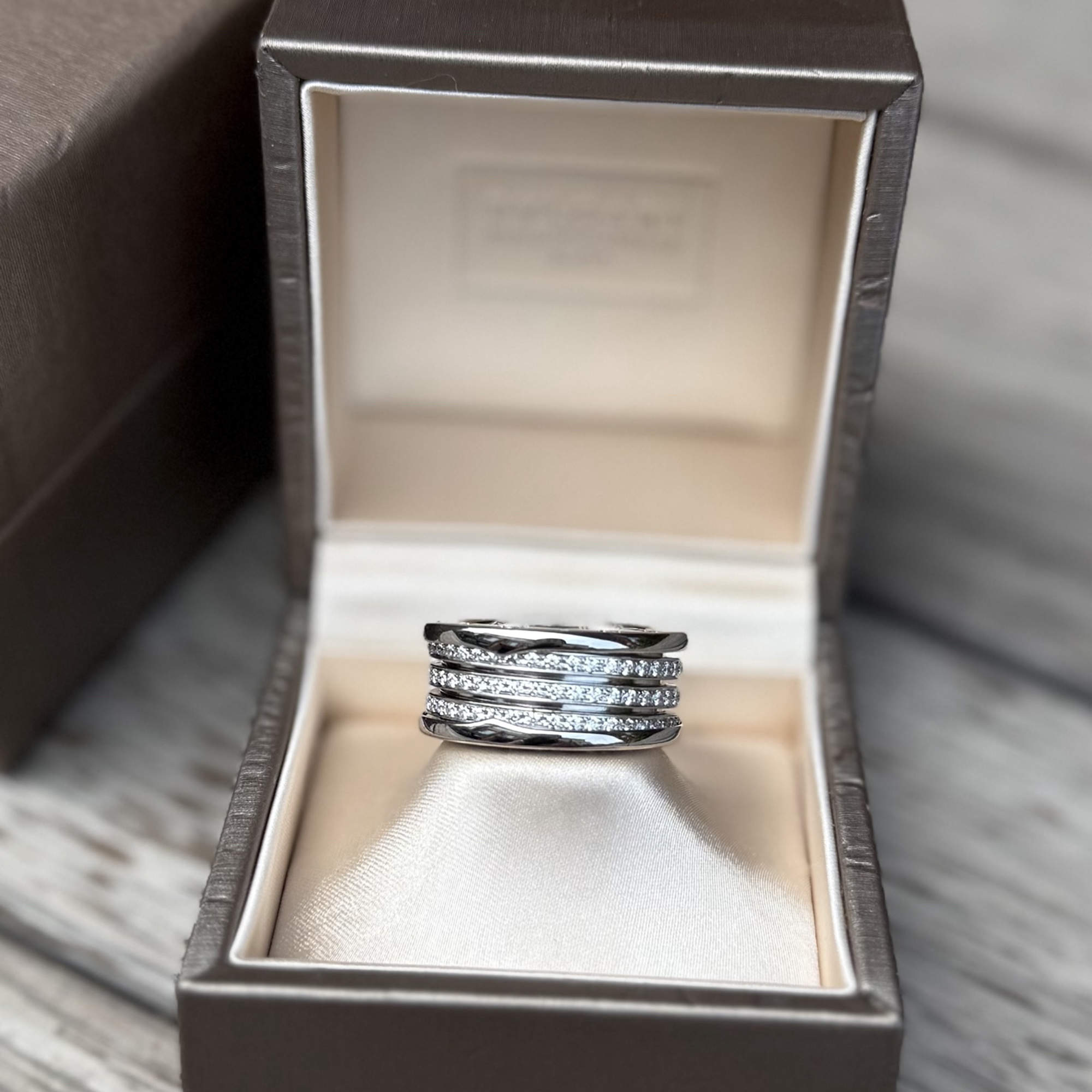 Pre Owned Bvlgari B.zero1 18K White Gold and Diamond Band Ring EU 60