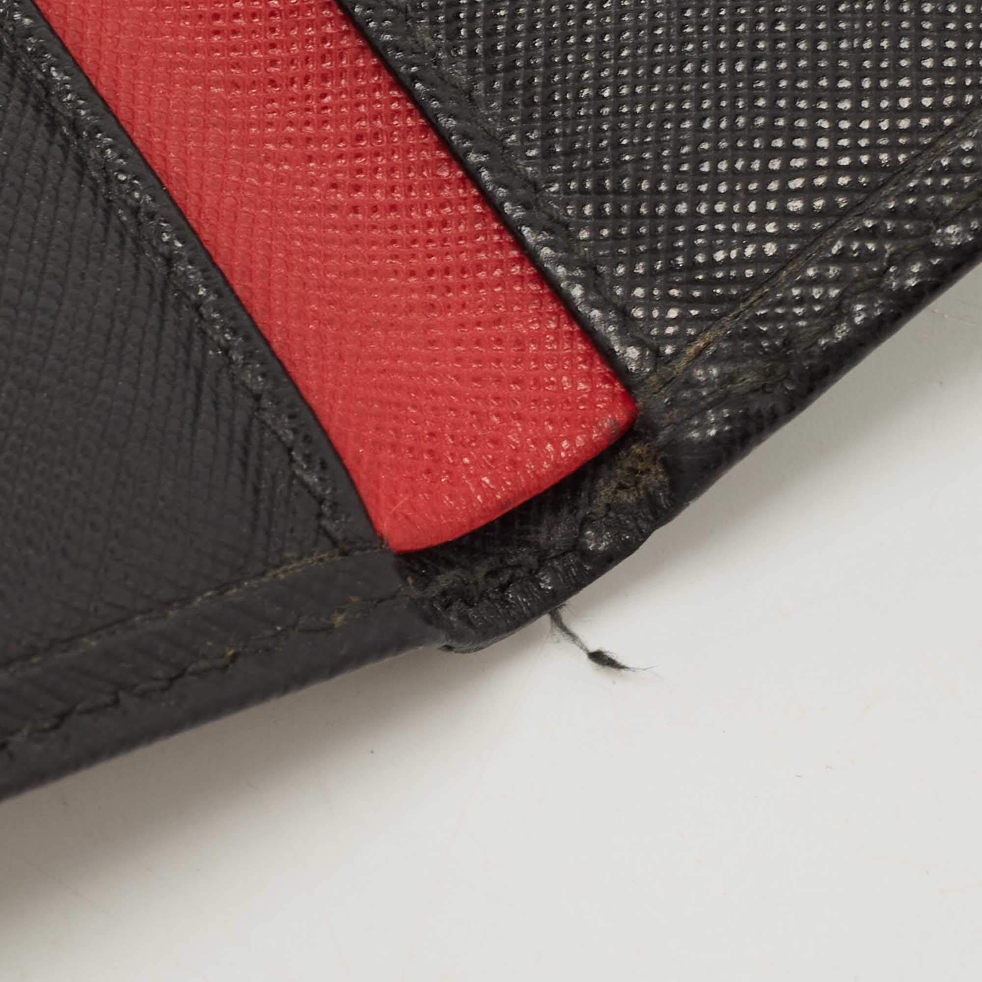 Pre Owned CH Carolina Herrera Black Leather Perforated Logo Bifold Wallet