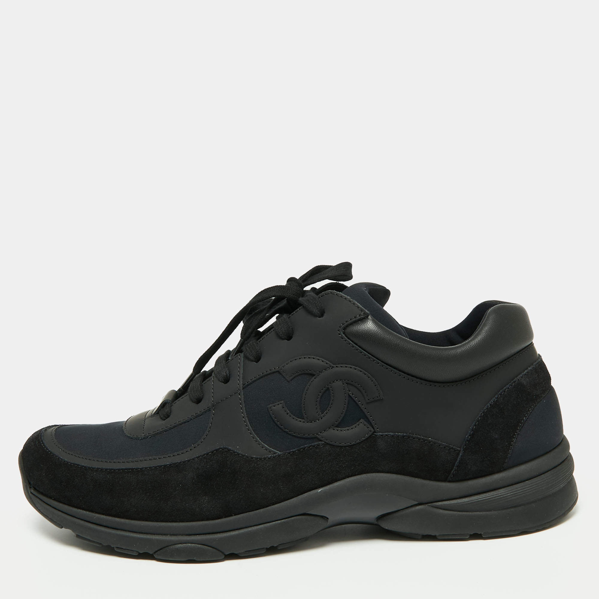 Chanel Sneakers Black White Grey Suede ref.909965 - Joli Closet