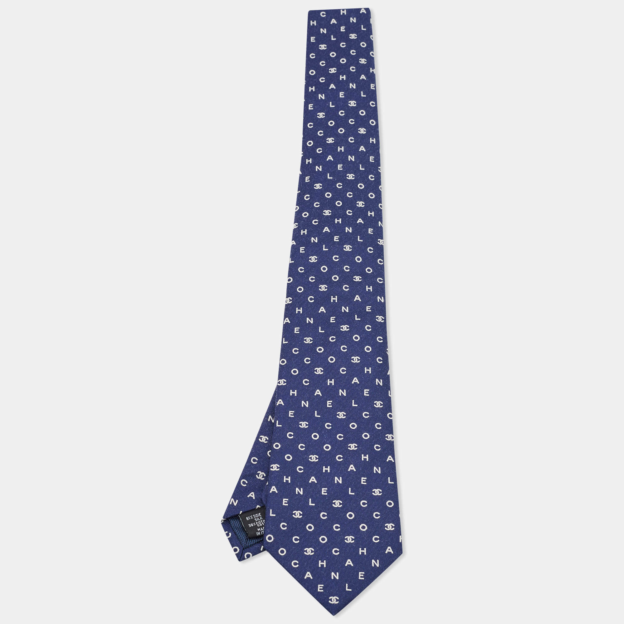 مملوكة مسبقًا Chanel Navy Blue CC Logo Patterned Silk Blend Tie