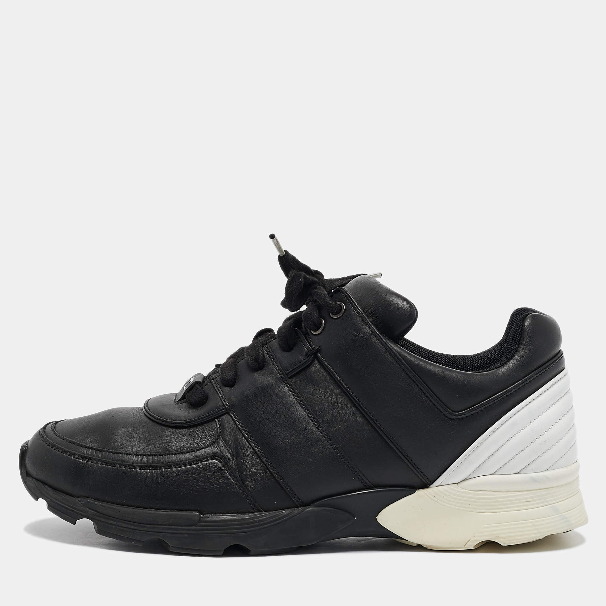 Chanel Black/White Leather CC Low Top Sneakers Size 42