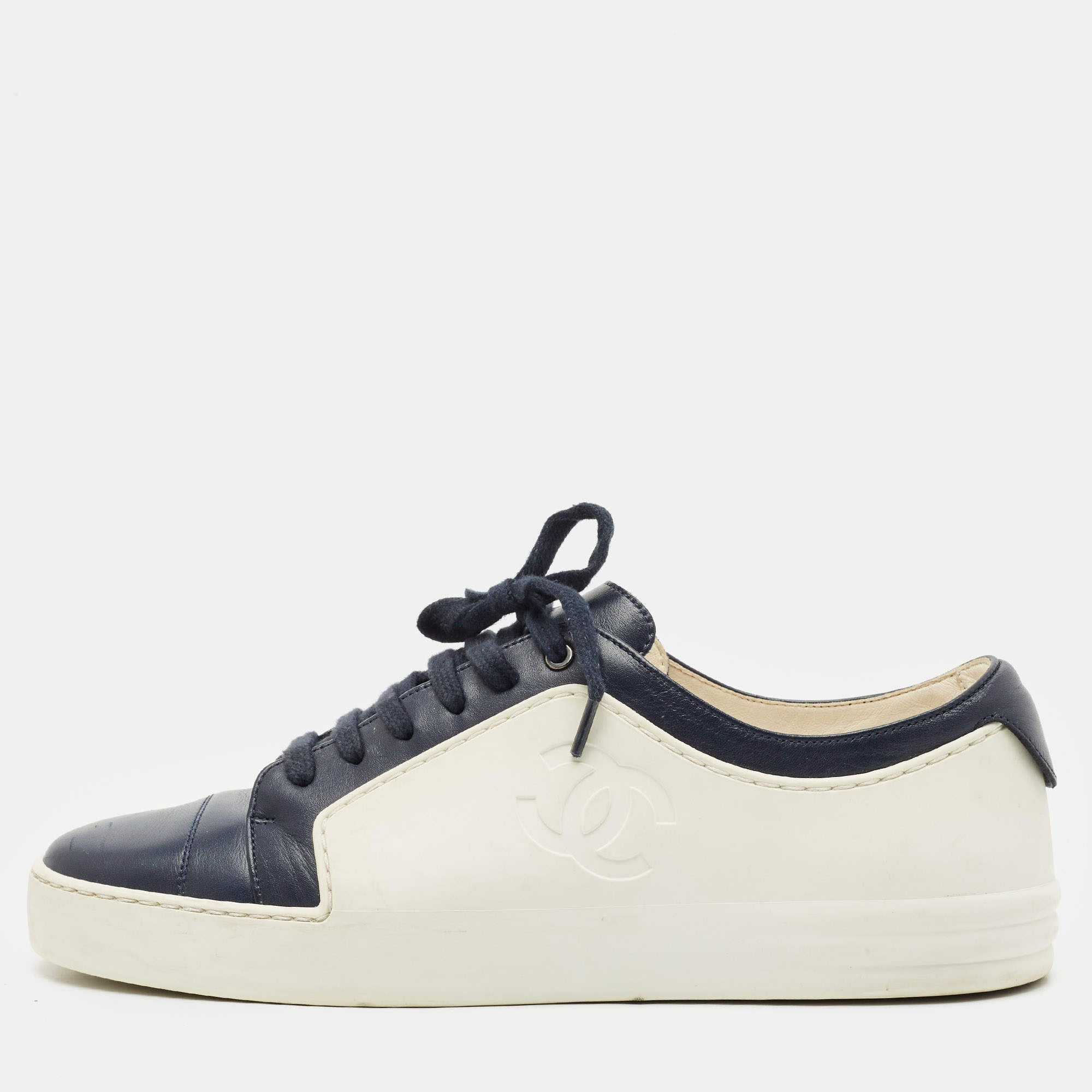 Chanel Navy Blue/White Leather and Rubber CC Low Top Sneakers Size 41.5