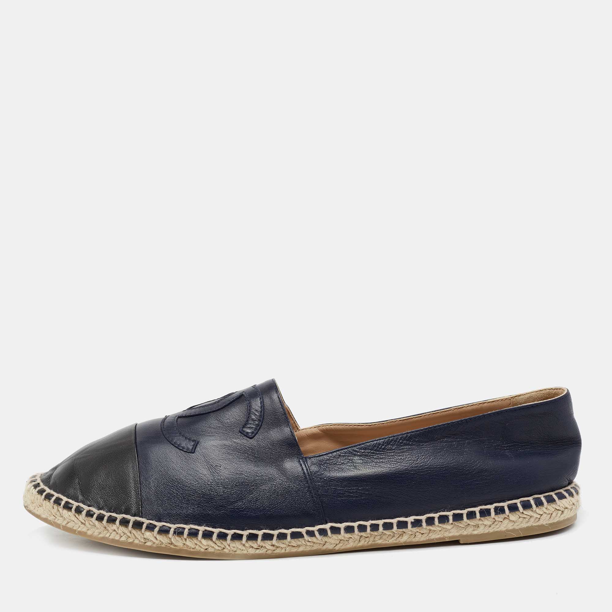 Chanel Navy Blue/Black Leather CC Cap-Toe Espadrille Flats Size 44