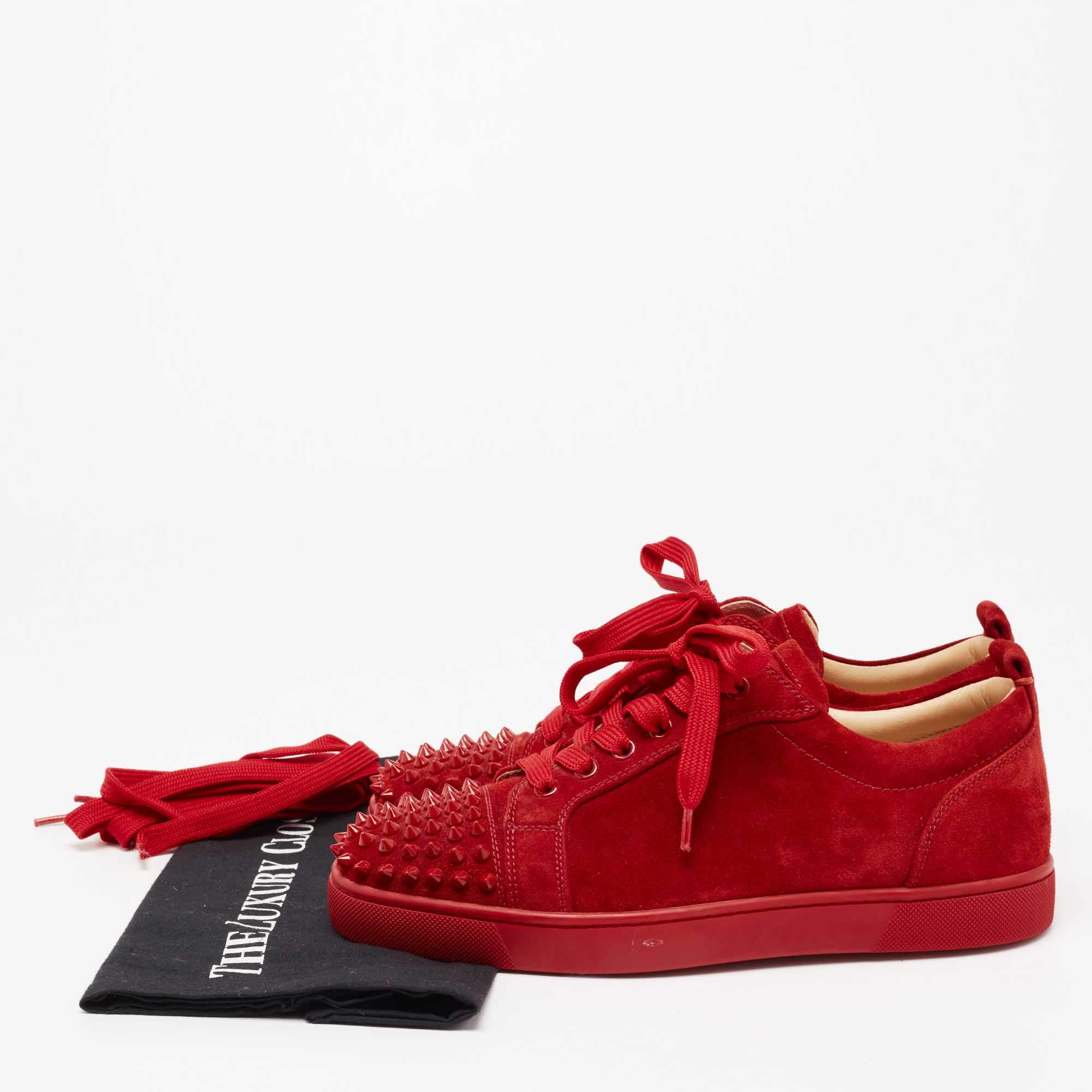 Pre Owned ChrIstian Louboutin Red Suede Louis Junior Spikes Low Tops Sneakers  Size 40