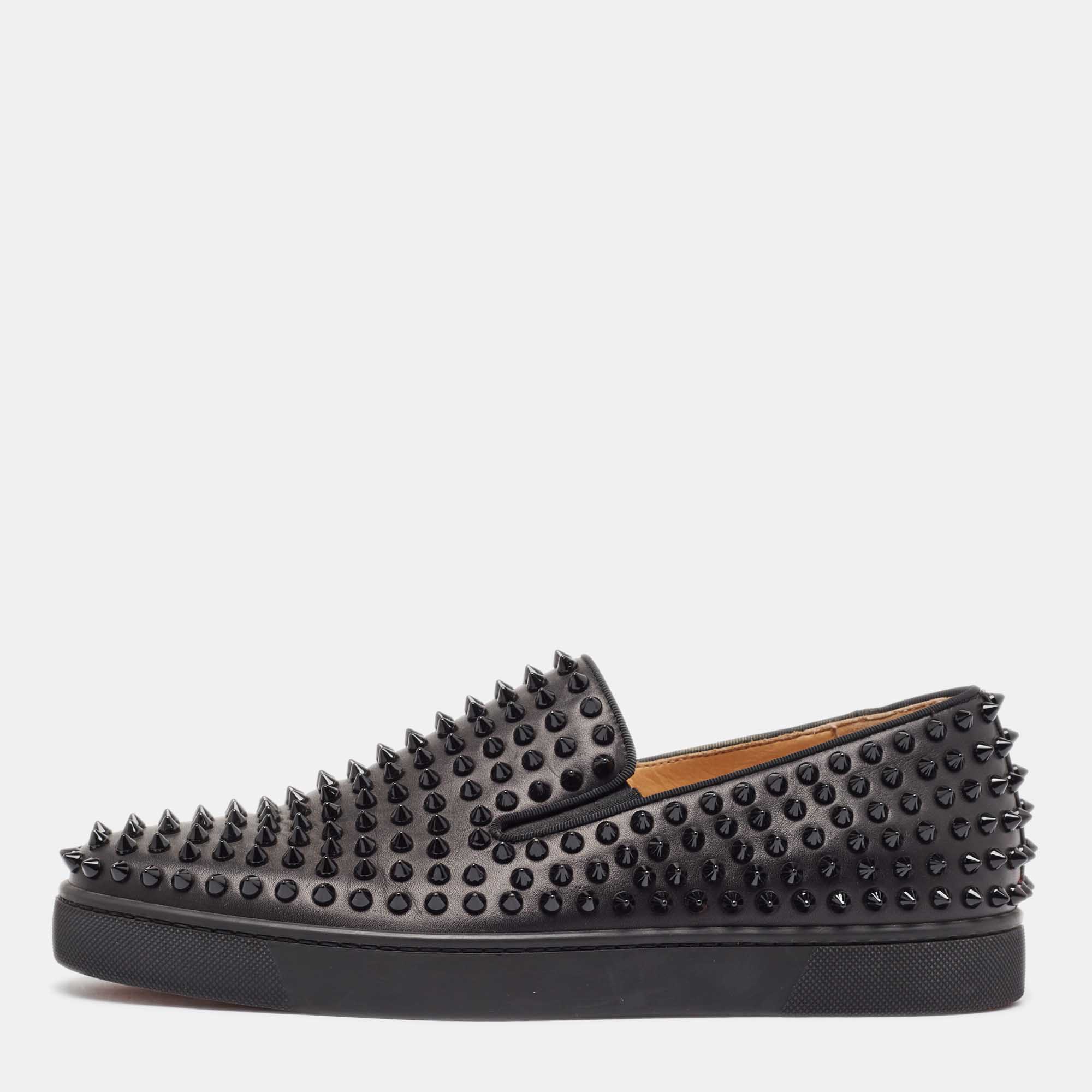 مملوكة مسبقًا Christian Louboutin Black Leather Spike Roller Boat Sneakers Size 42