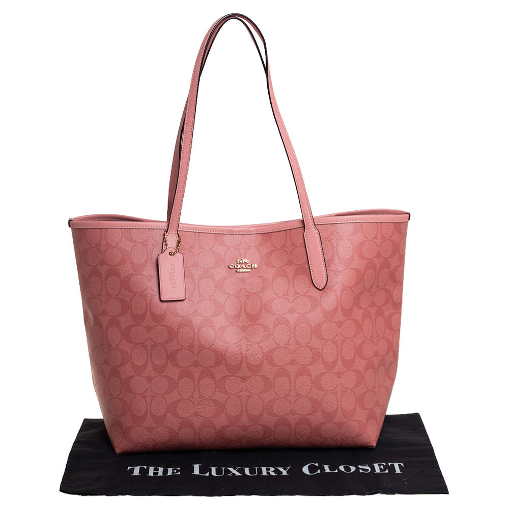 Coach offers Signiture Tote