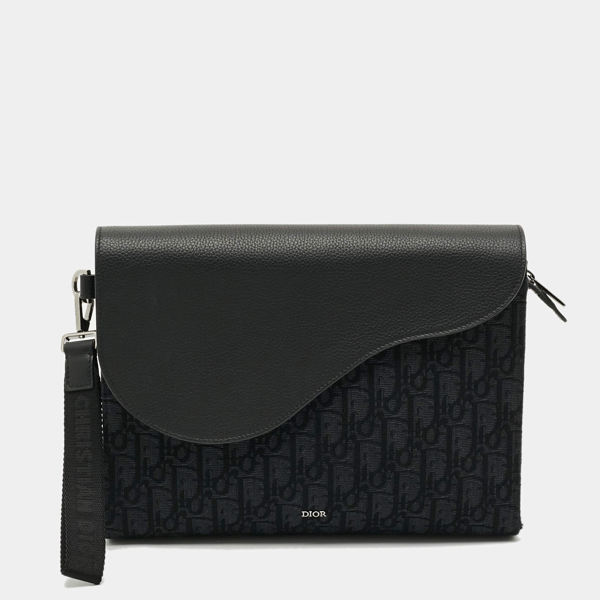 مملوكة مسبقًا Dior Saddle A5 Triangle Black Oblique Canvas and Leather Wristlet Clutch