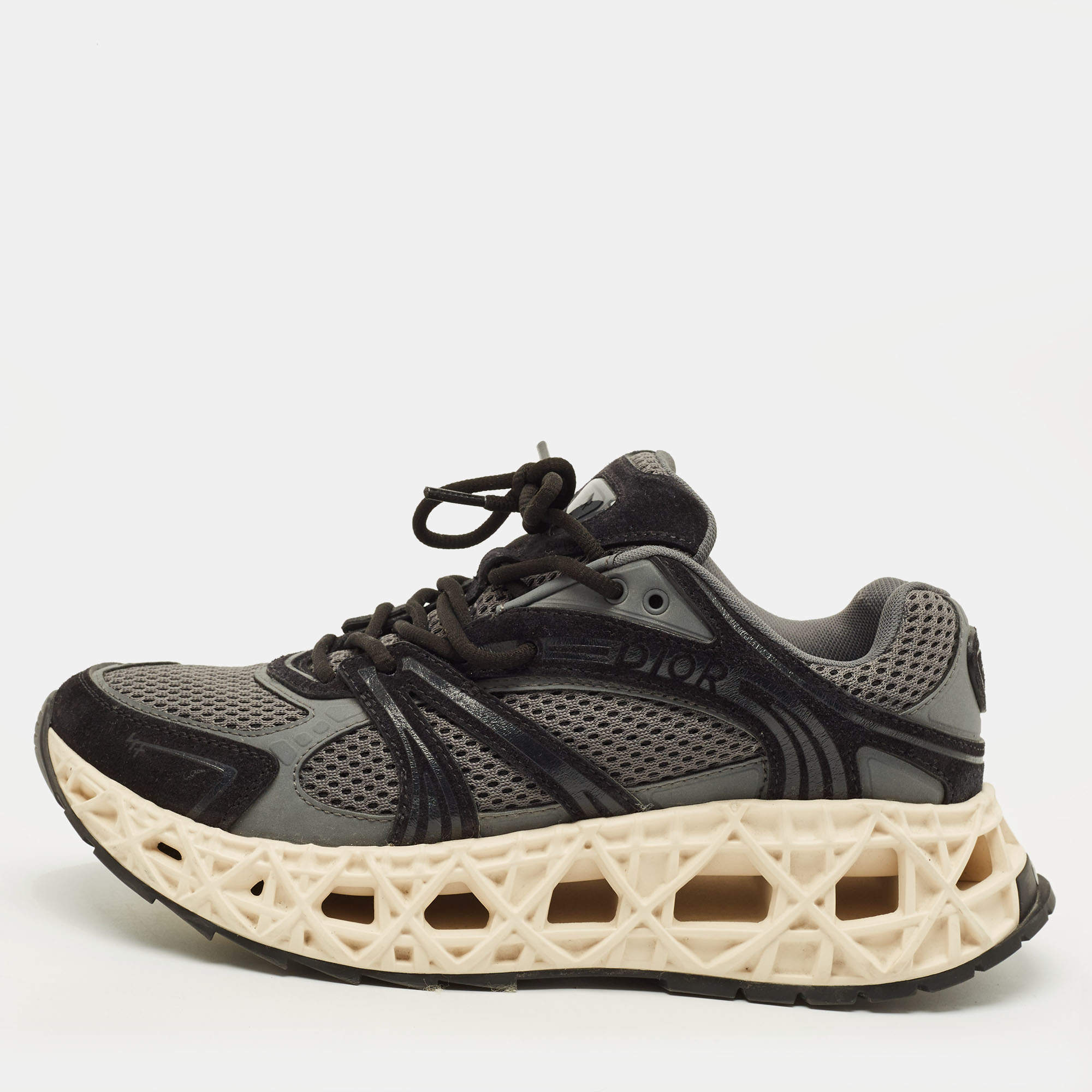 مملوكة مسبقًا حذاء رياضي ديور B35 قماش شبك وزبّاب رمادي/أسود رباط NXXT مقاس 41