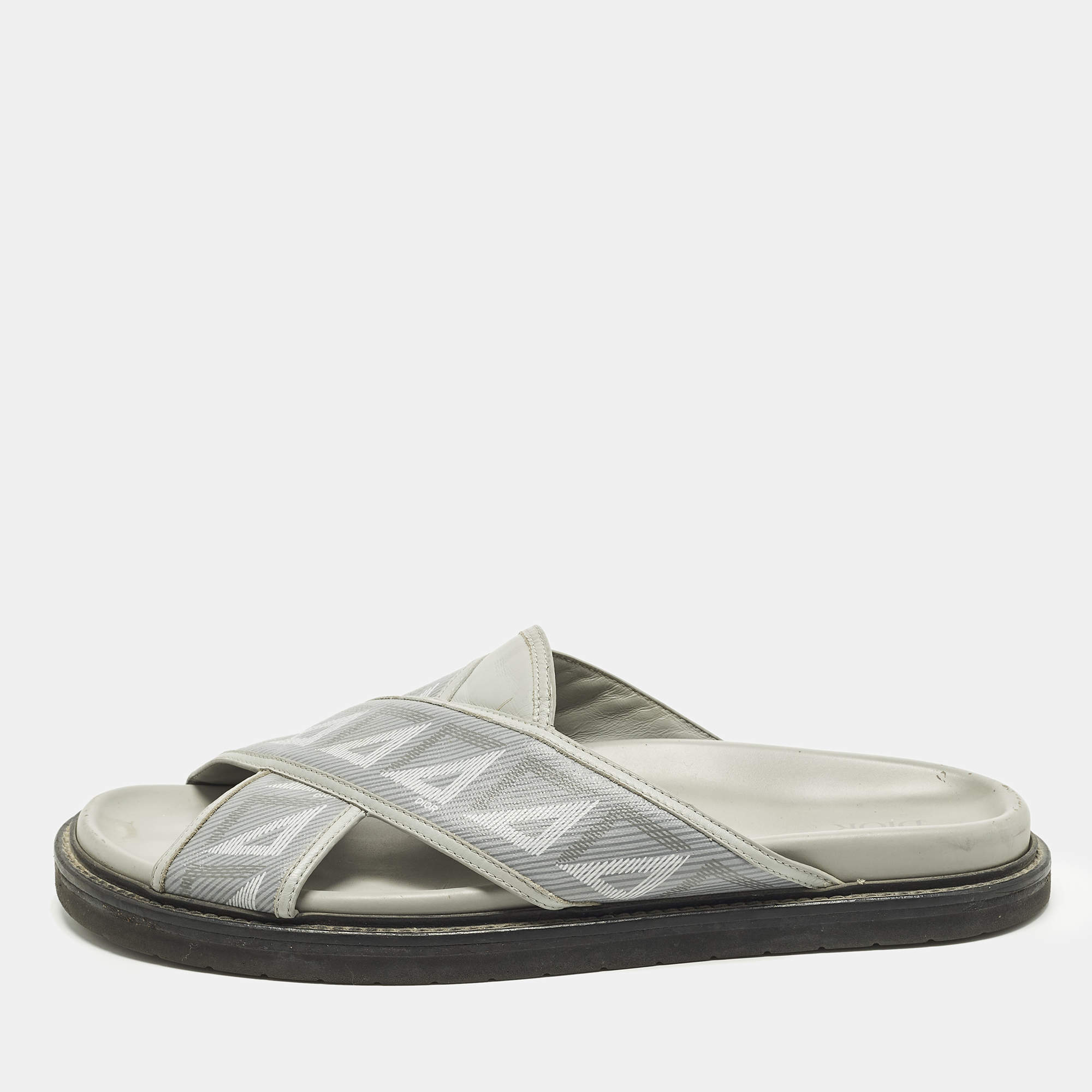 Pre Owned صندل منزلق ديور كانفاس وجلد رمادي CD دايموند مقاس 46