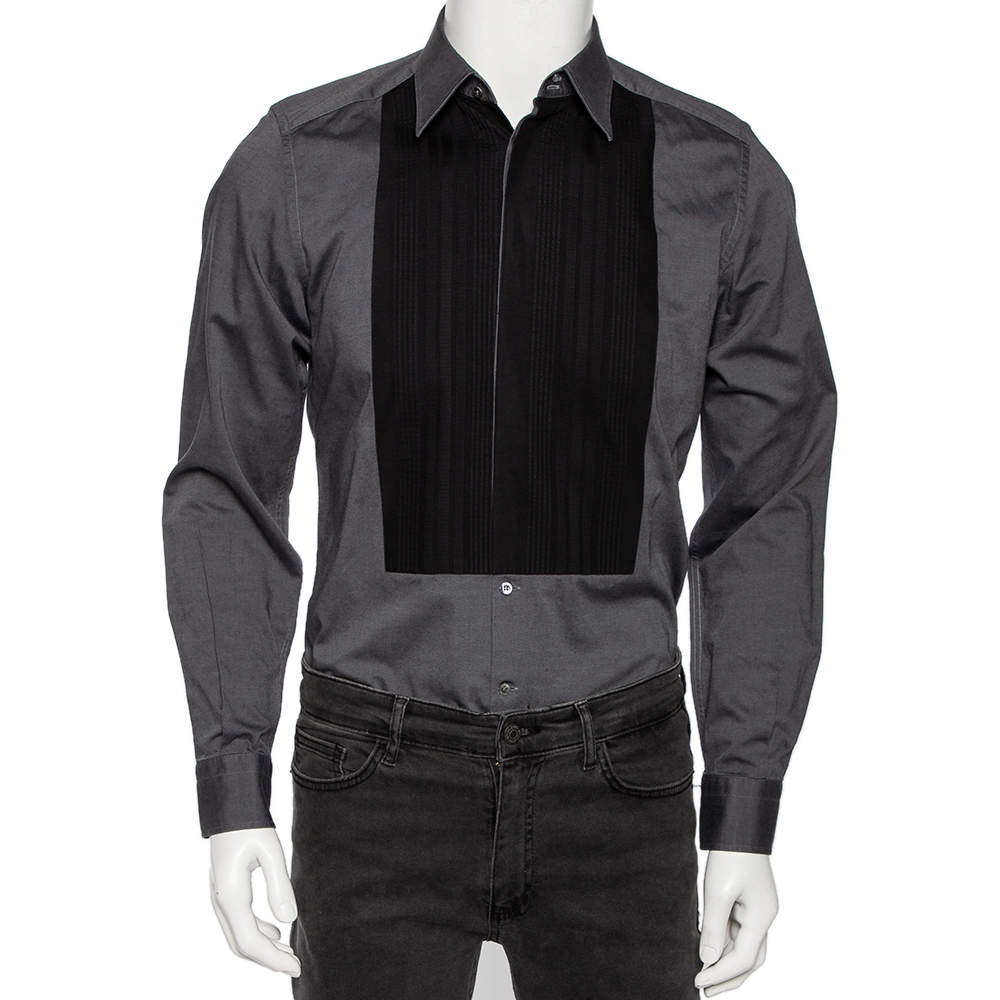 مملوكة مسبقًا قميص دولتشي أند غابانا بادج ذهبي نمط مغاير قطن رمادي مقاس متوسط