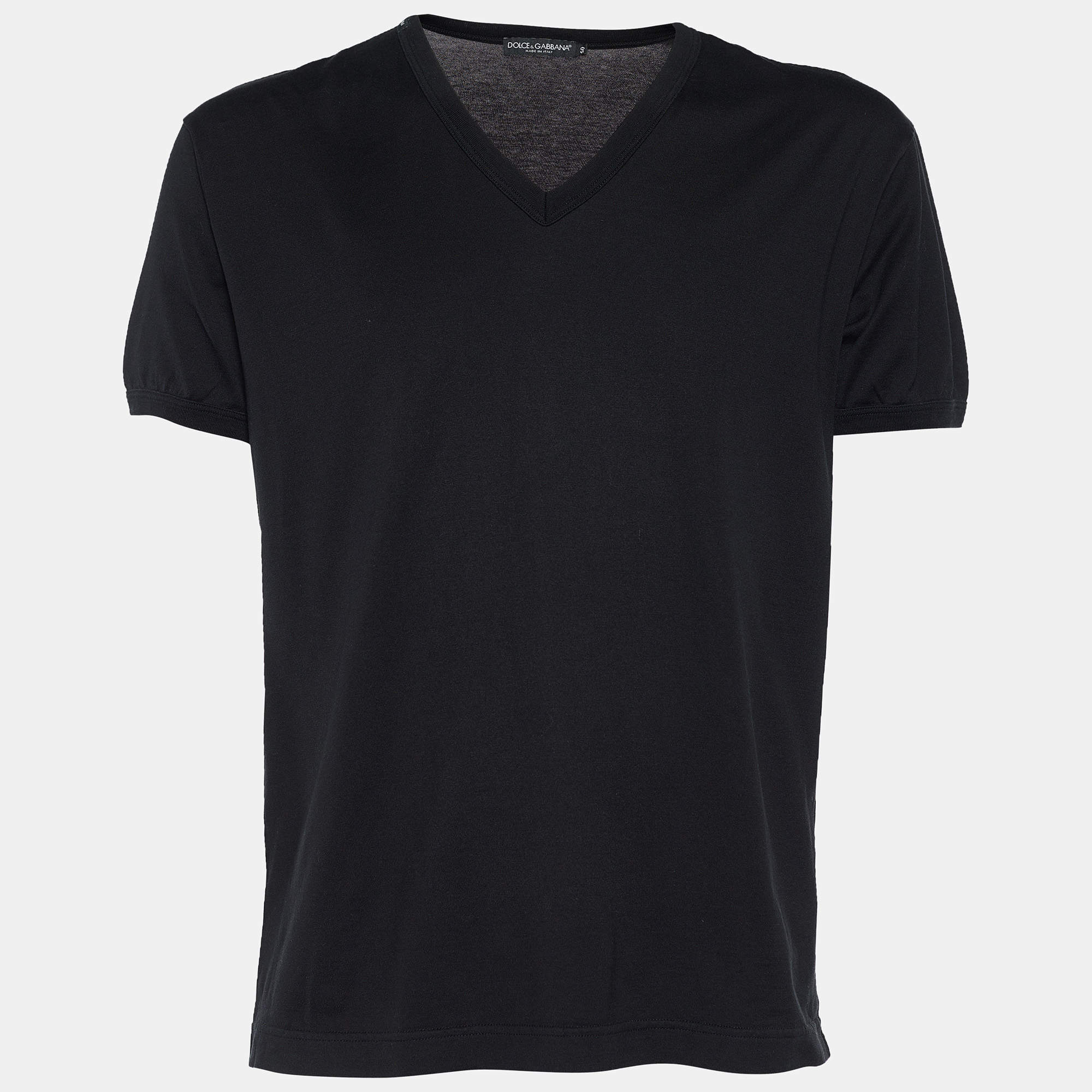 مملوكة مسبقًا تي شيرت دولتشي أند غابانا قطن أسود رقبة حرف ڨي مقاس كبير (لارج)