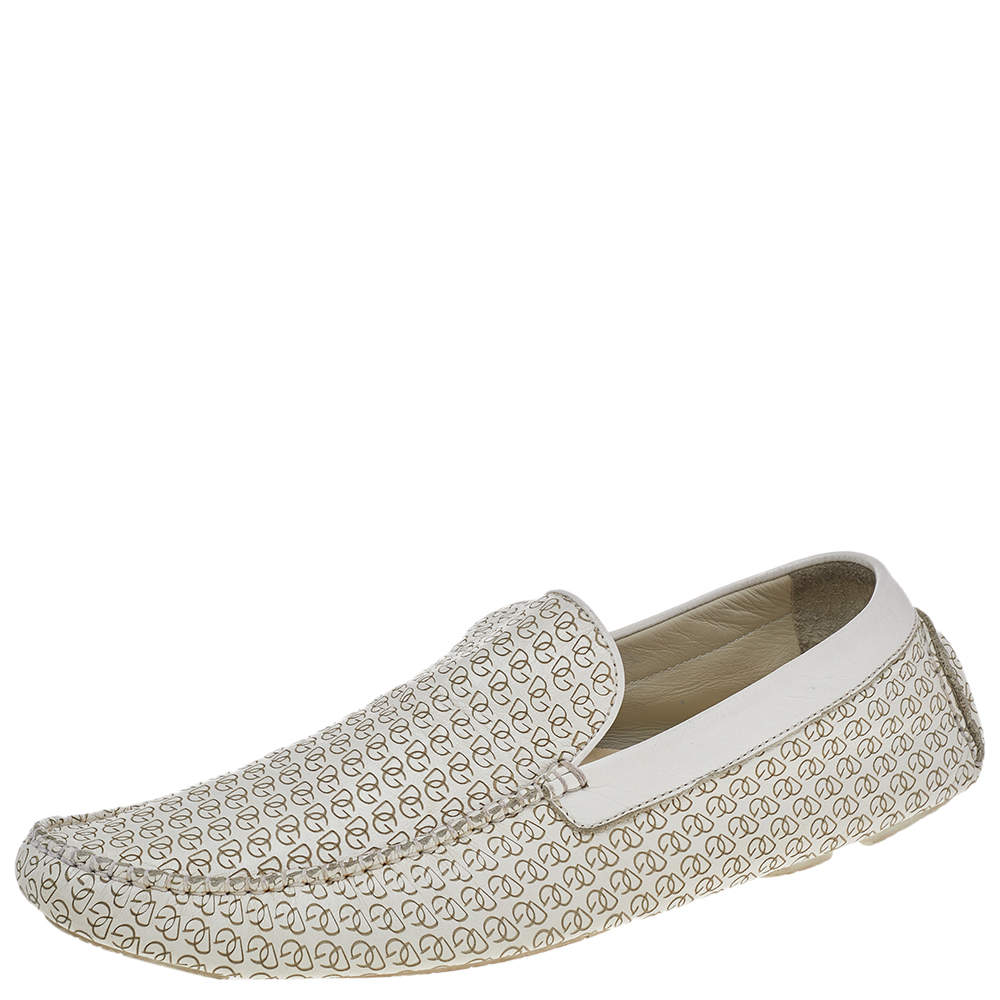 مملوكة مسبقًا Dolce & Gabbana White Logo Embossed Leather Slip On Loafers Size 45