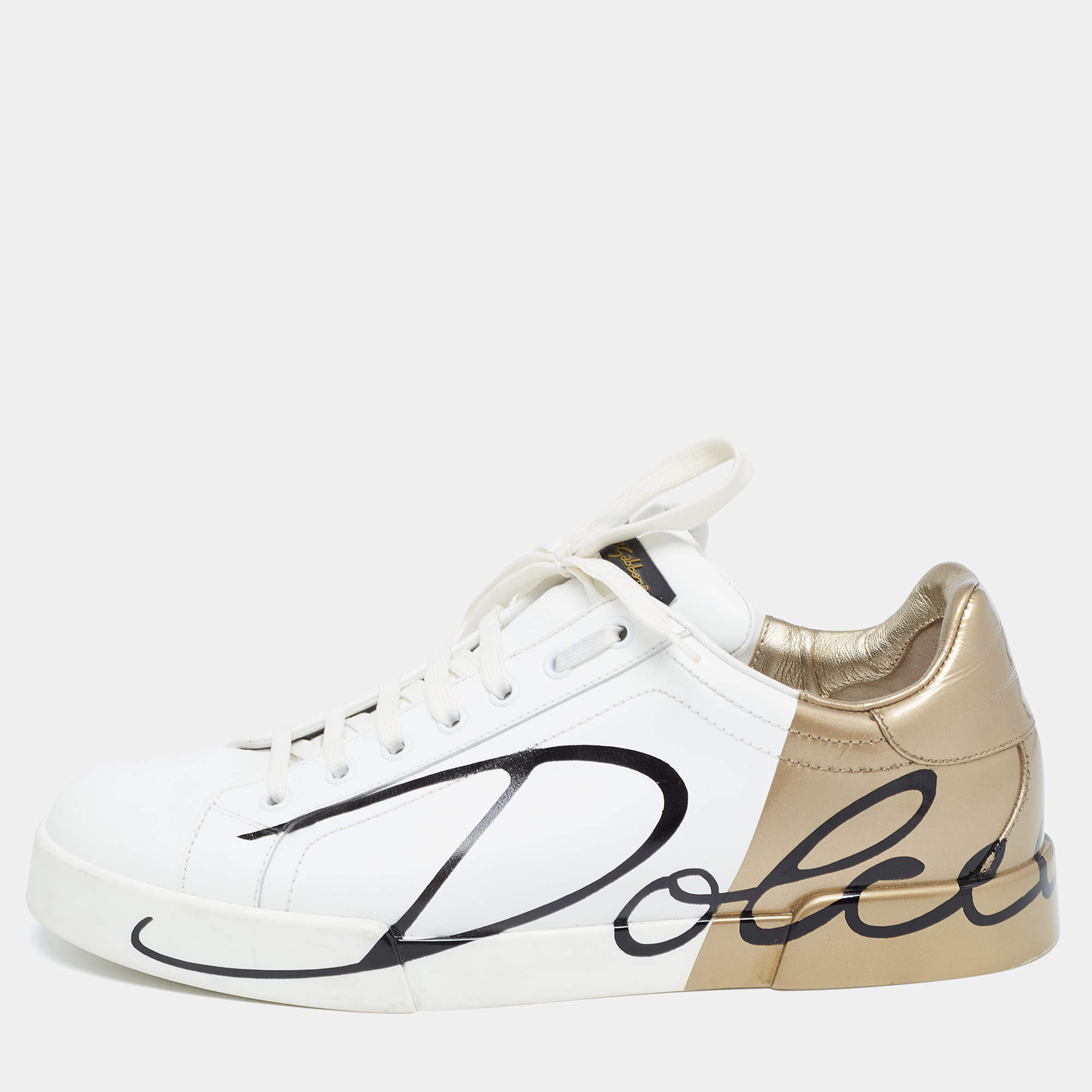 مملوكة مسبقًا Dolce and Gabbana White/Gold Logo Print Leather and Patent Portofino Sneakers Size 44