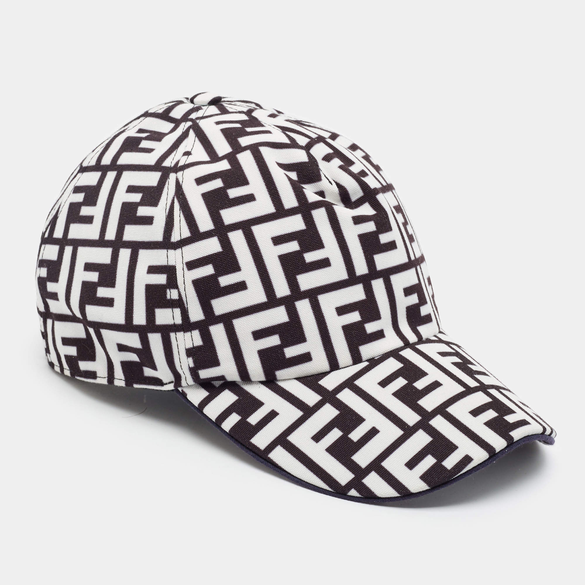 Pre Owned Fendi White /Black Zucca Pattern Cotton Baseball Cap One Size 