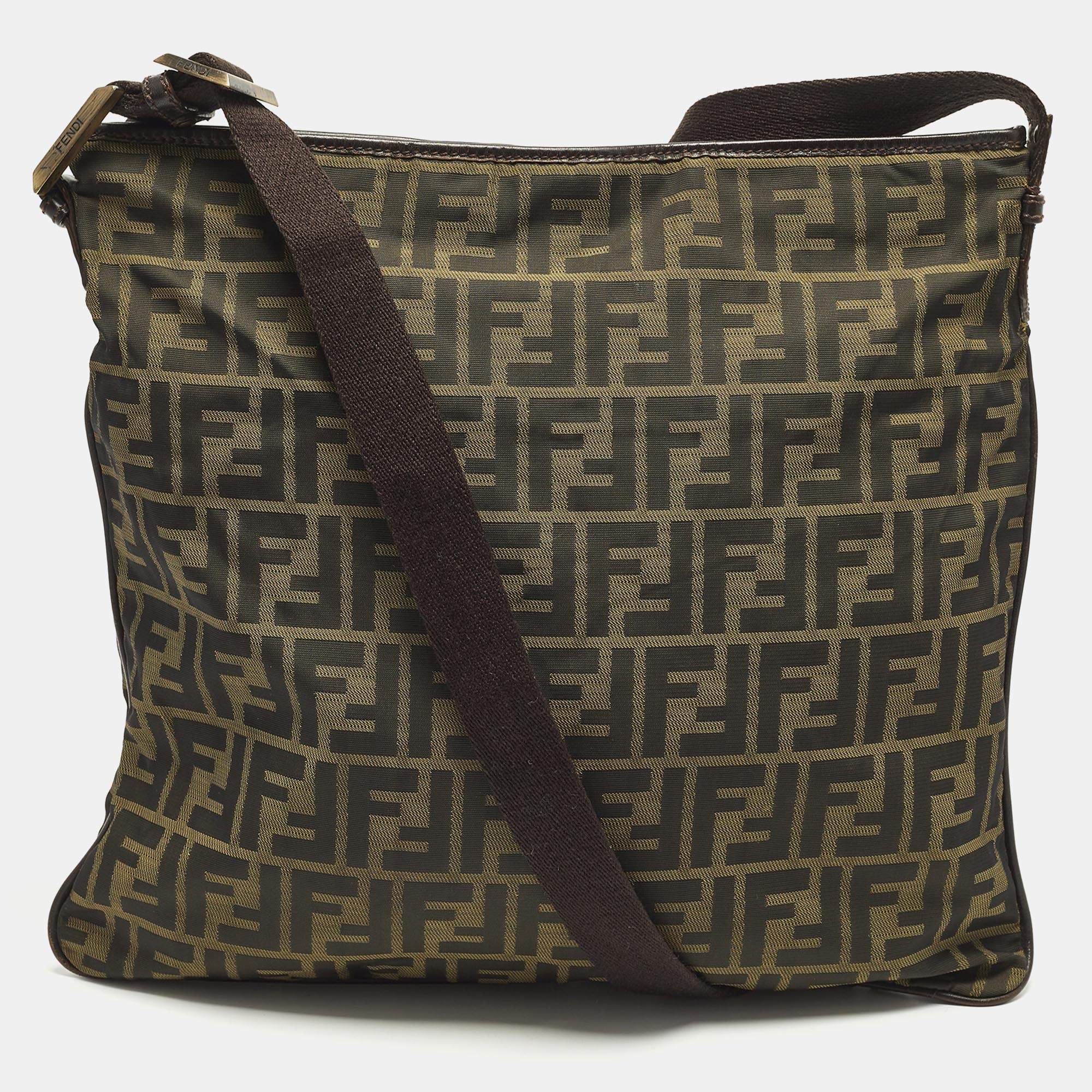 مملوكة مسبقًا Fendi Tobacco Zucca Nylon Messenger Bag