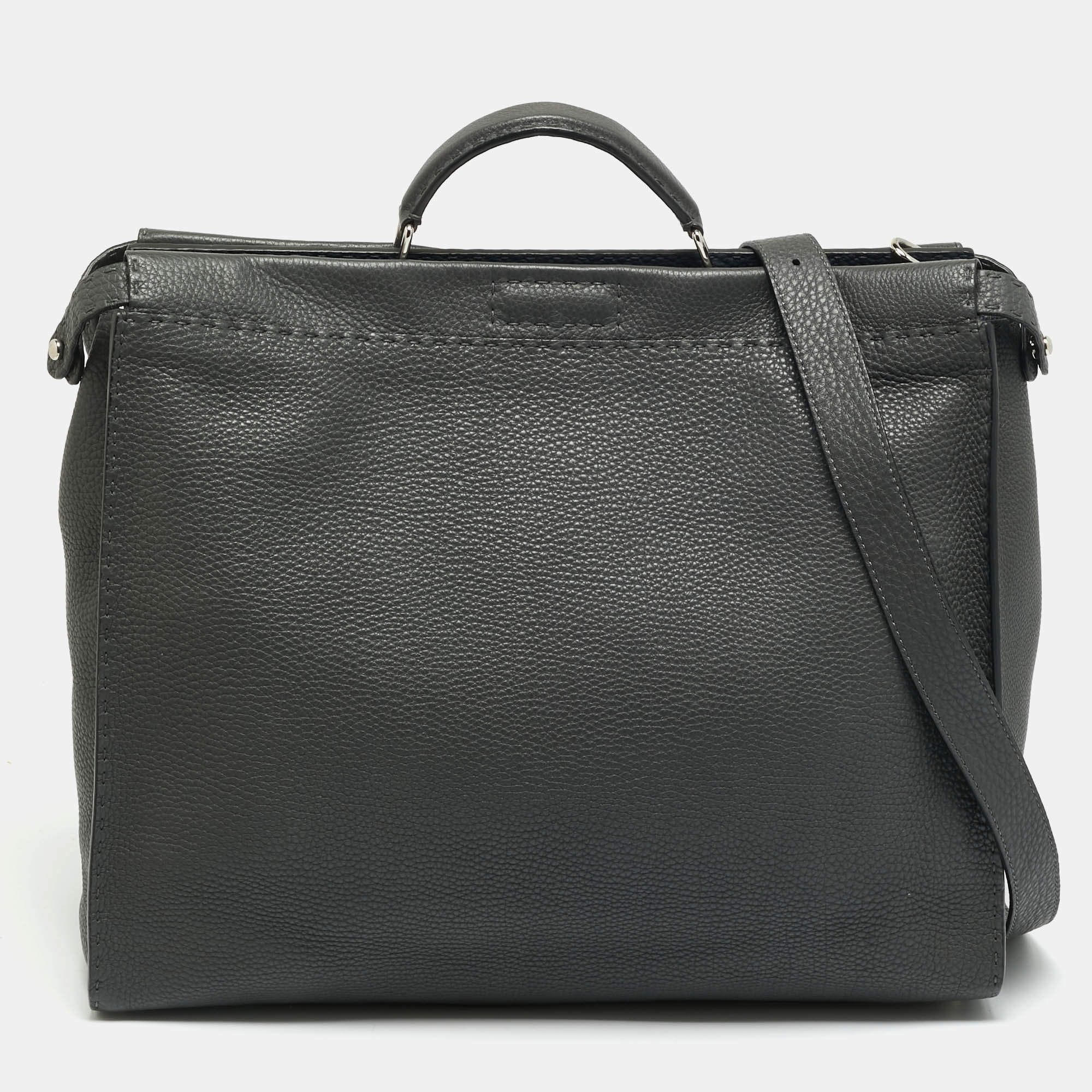 مملوكة مسبقًا حقيبة فندي بيكابو جلد سيليريا بمقبض علوي رمادي داكن كبير