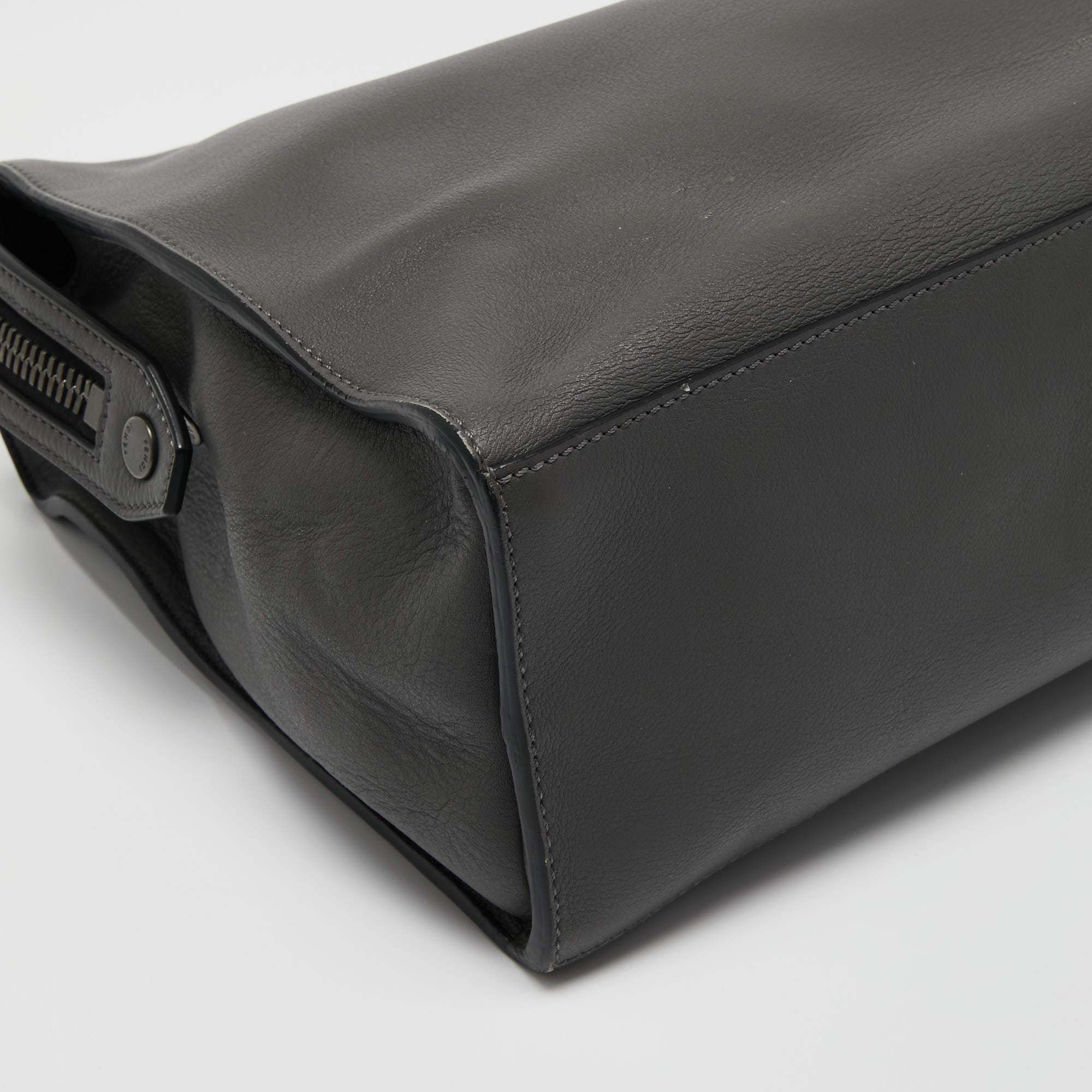 Jual Fendi Lui Grey Selleria Leather Messenger Bag di lapak Celio Closet